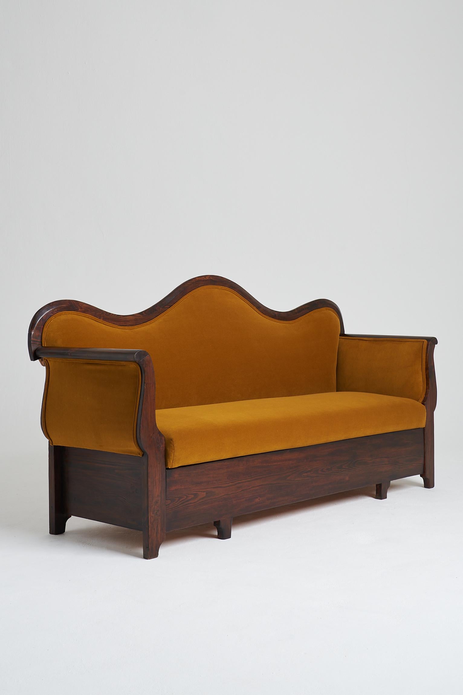 19th Century Swedish Sofa In Good Condition In London, GB