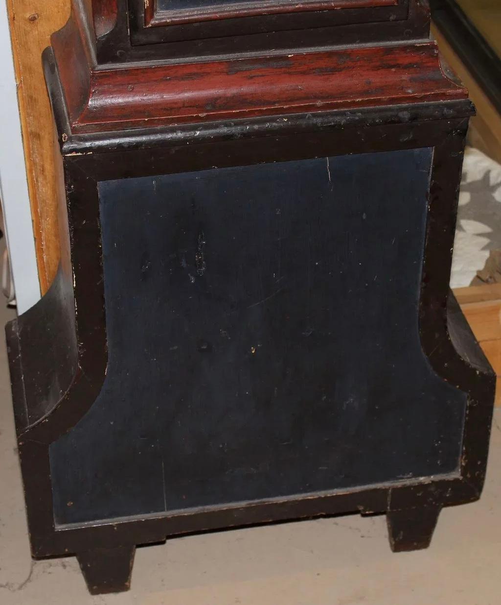 19th Century Swedish Tall Case Clock with Painted Case In Good Condition For Sale In Milford, NH
