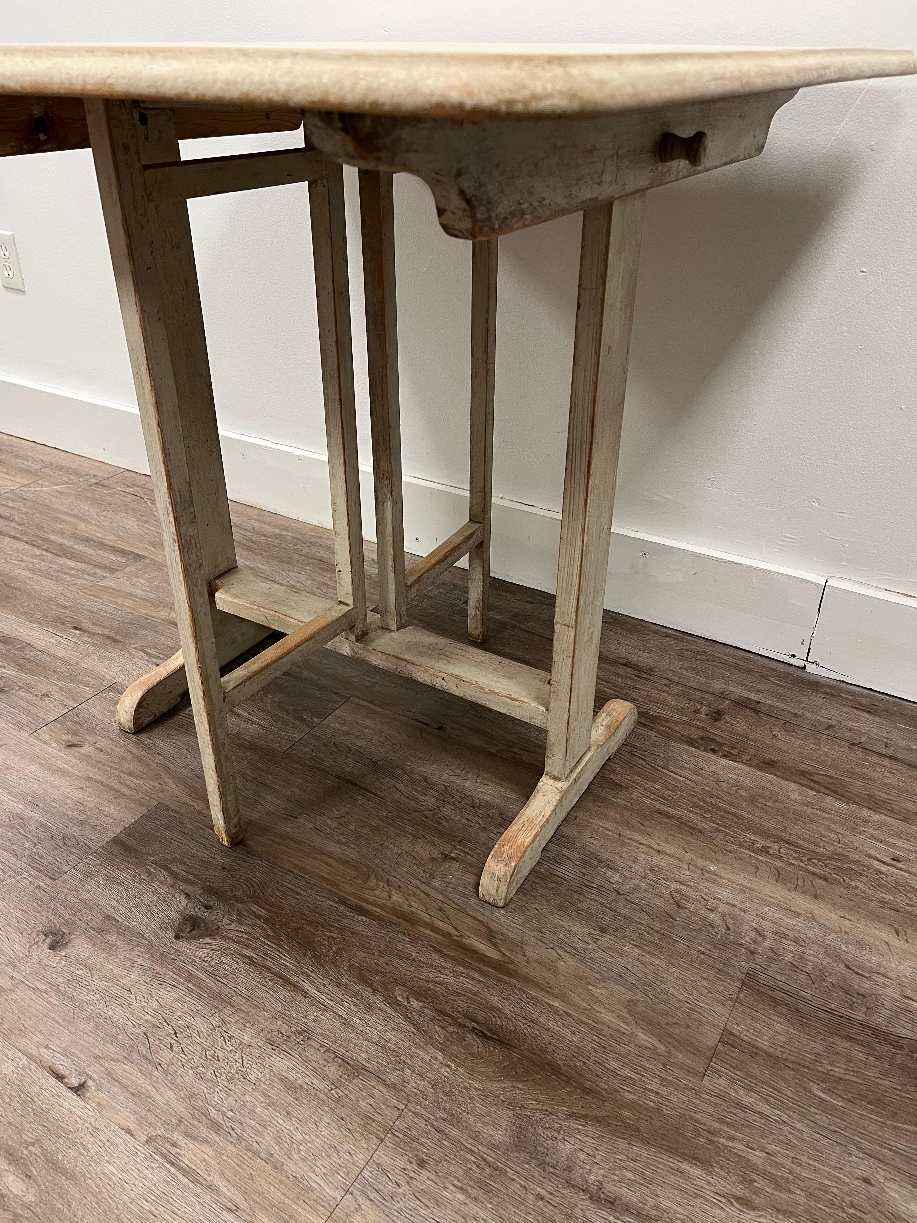 19th Century Swedish Tilt Top Gate Leg Table For Sale 1