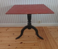 19th Century Swedish Tilt Top Table / Pedestal Table with Original Paint