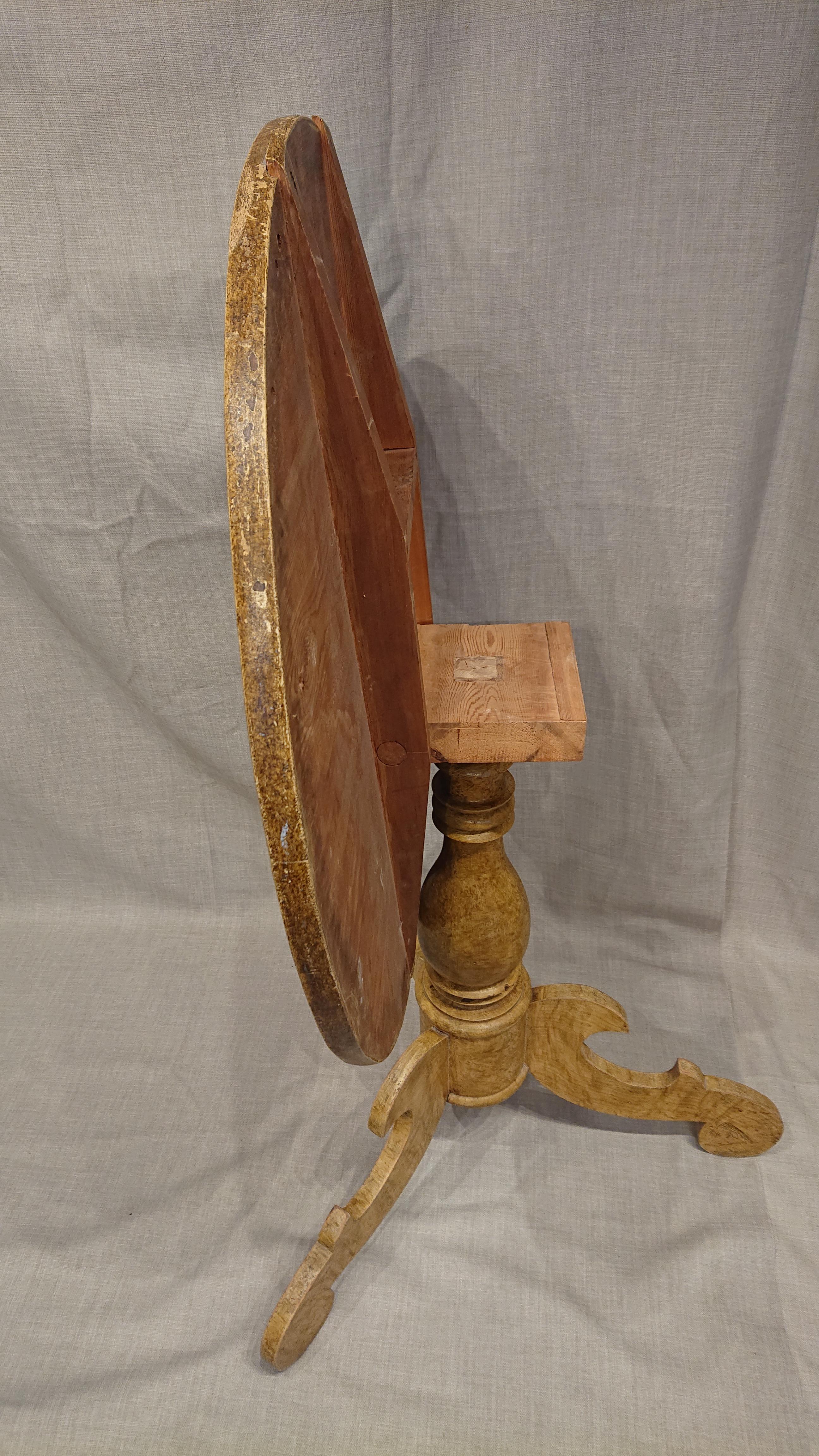 19th Century Swedish Tilt Top Table with Untouched Original Paint For Sale 4