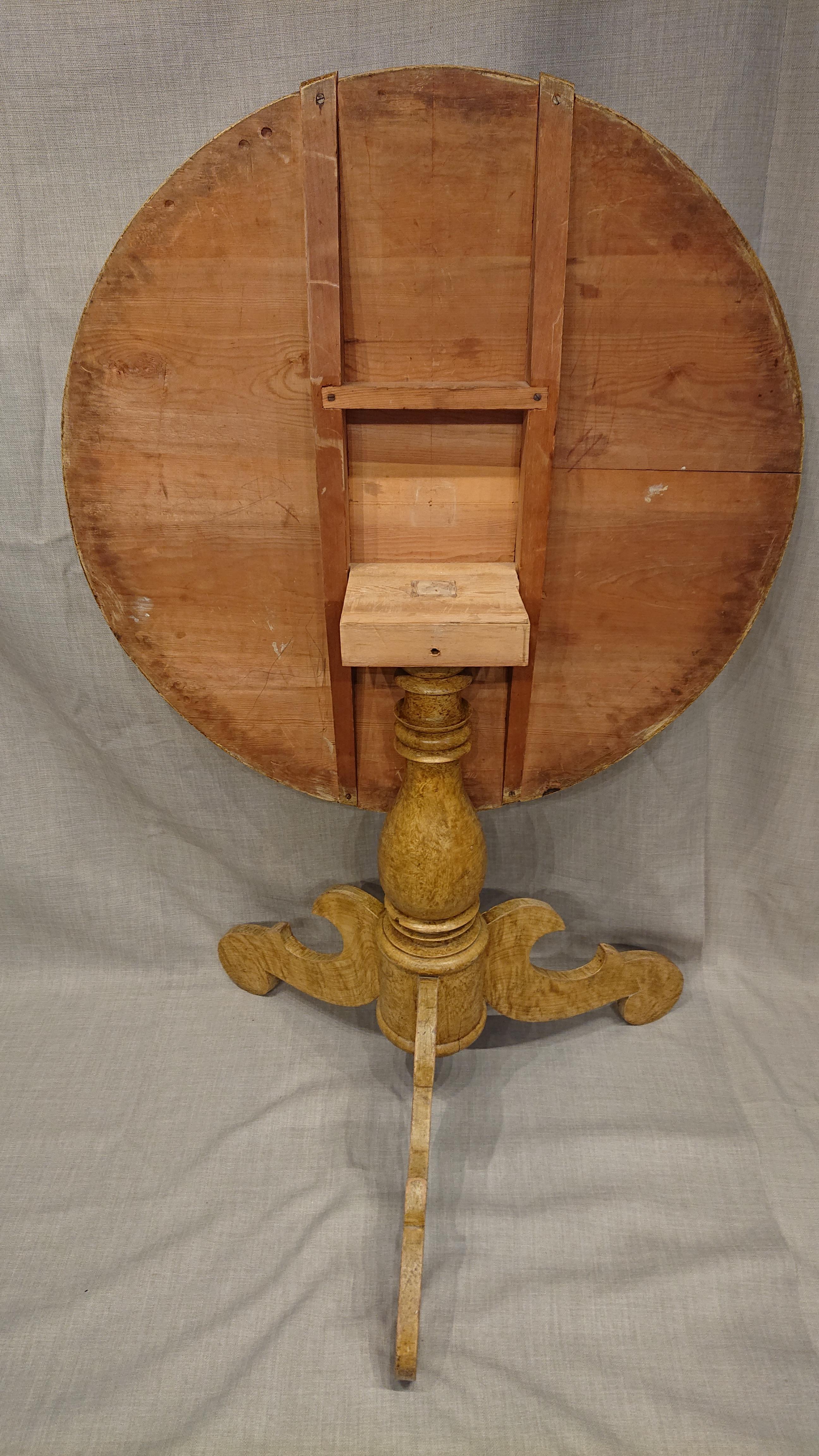 19th Century Swedish Tilt Top Table with Untouched Original Paint For Sale 5