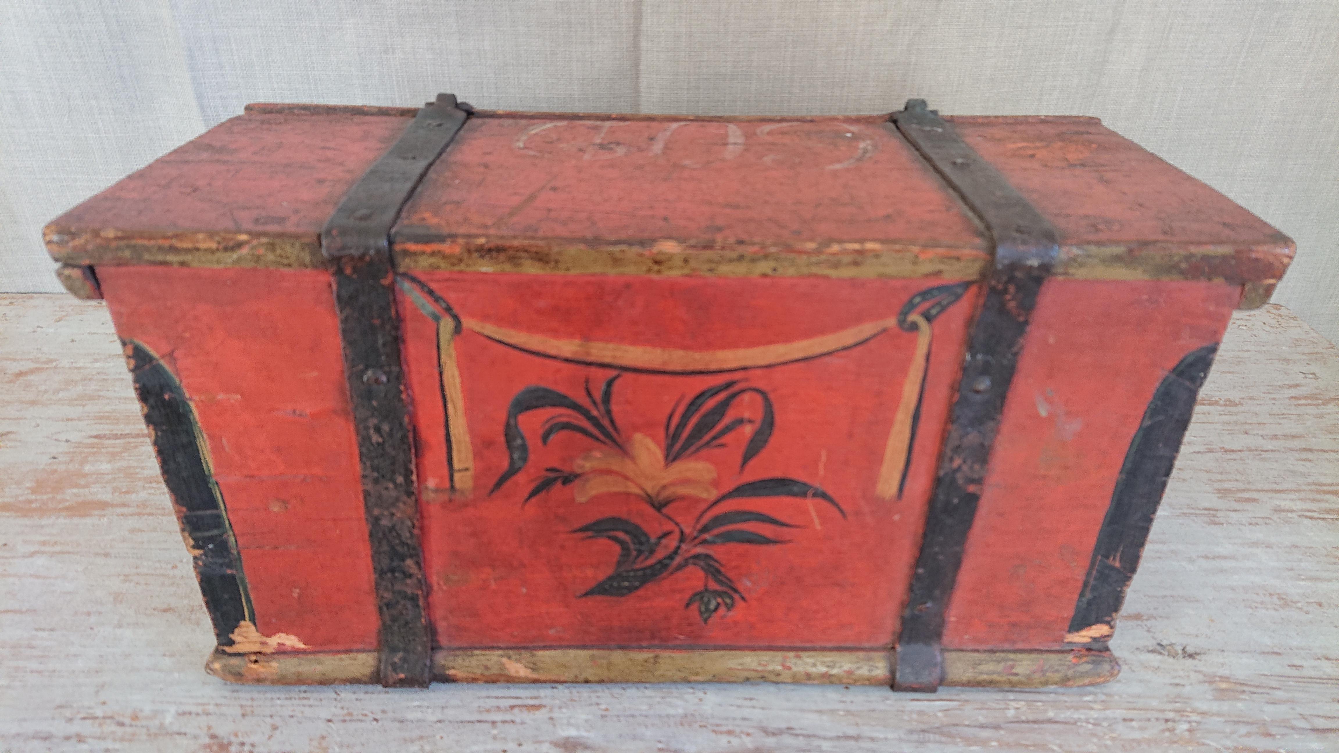 19th Century Swedish Travelling Writing Desk Originalpaint In Good Condition For Sale In Boden, SE