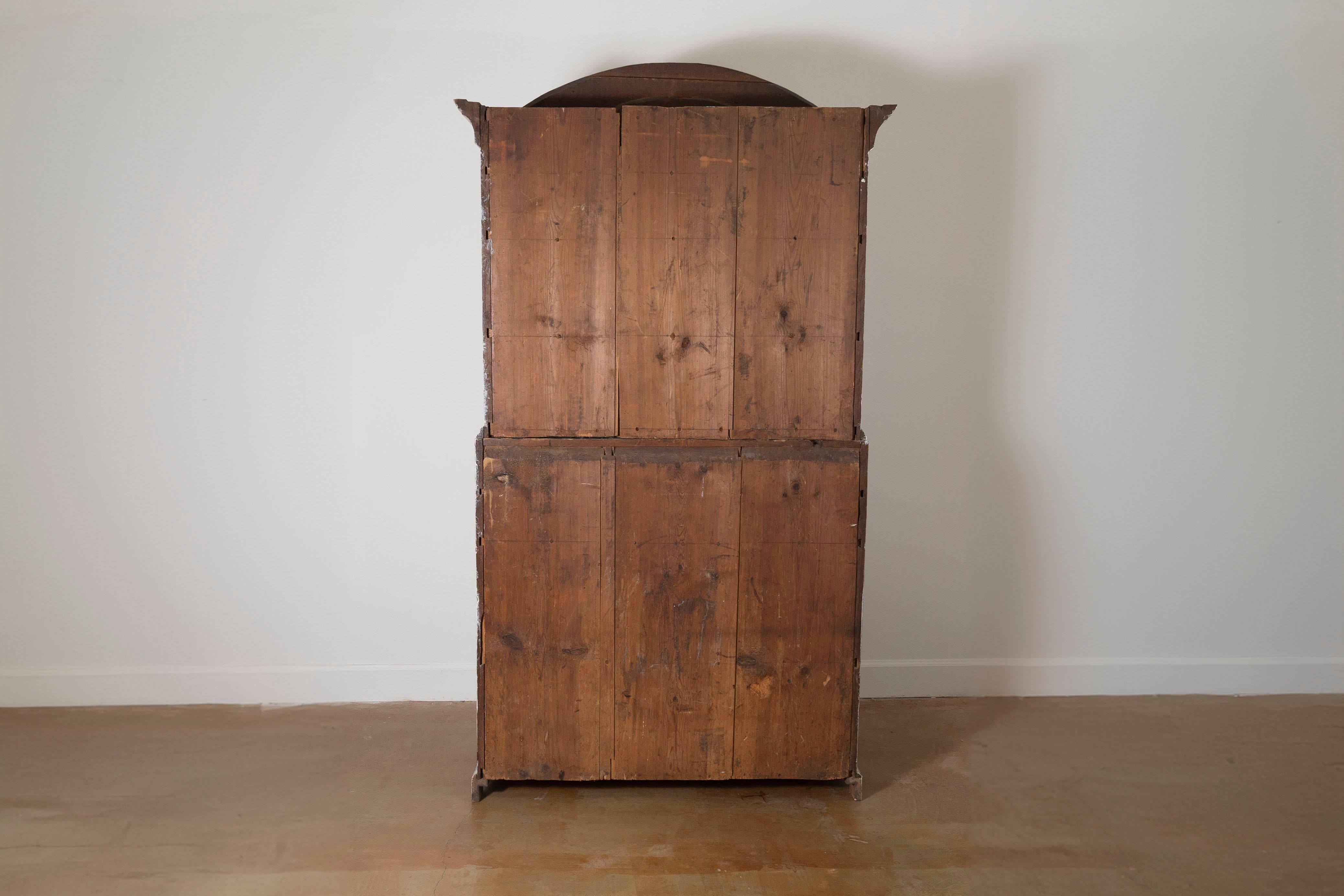 Secretaire sueco en dos partes del siglo XIX Circa 1810 en Bueno estado para la venta en Atlanta, GA