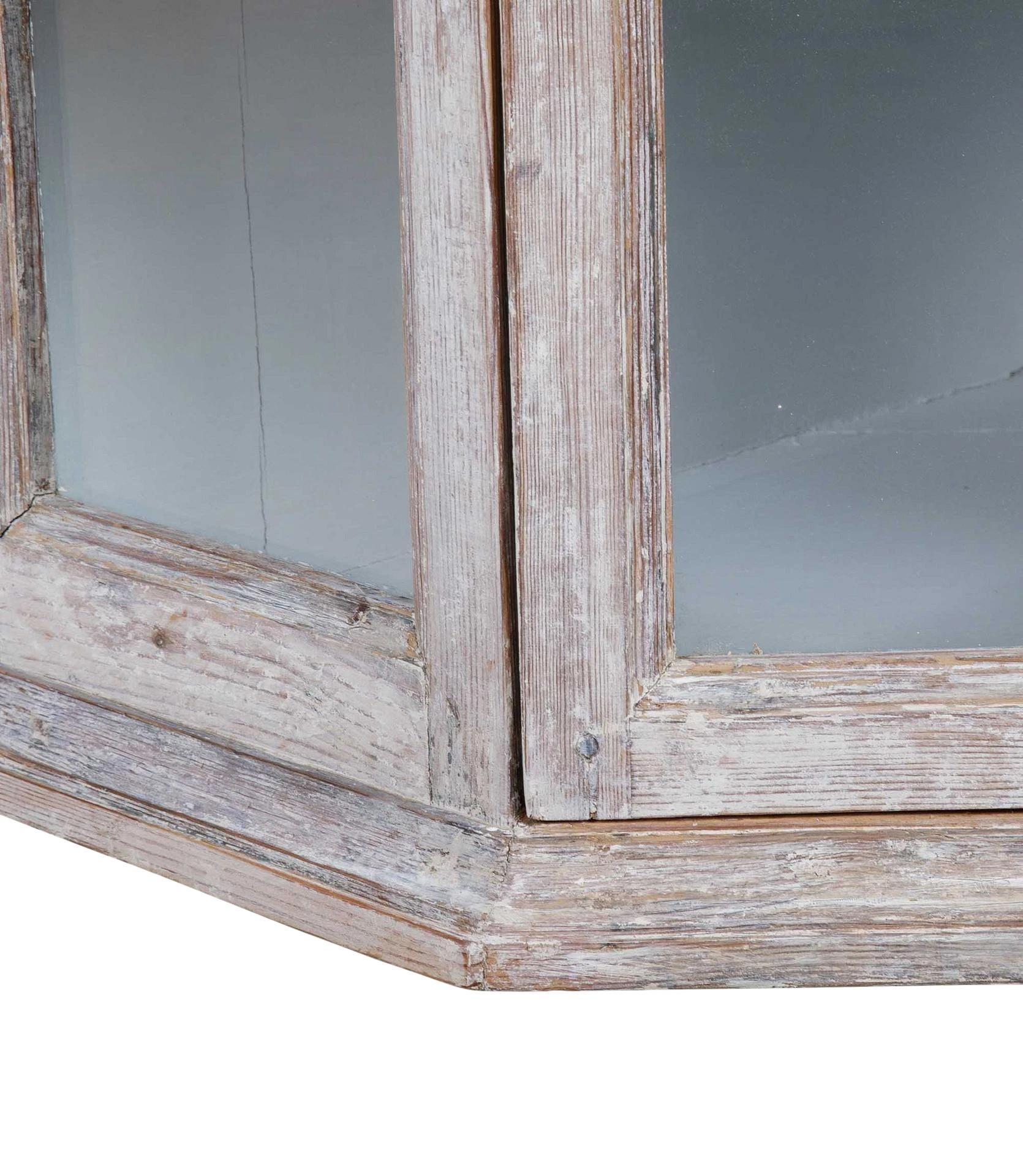 19th Century Swedish Wall Hanging Corner Cabinet For Sale 3
