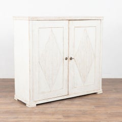 Buffet suédois de style gustavien blanc du XIXe siècle