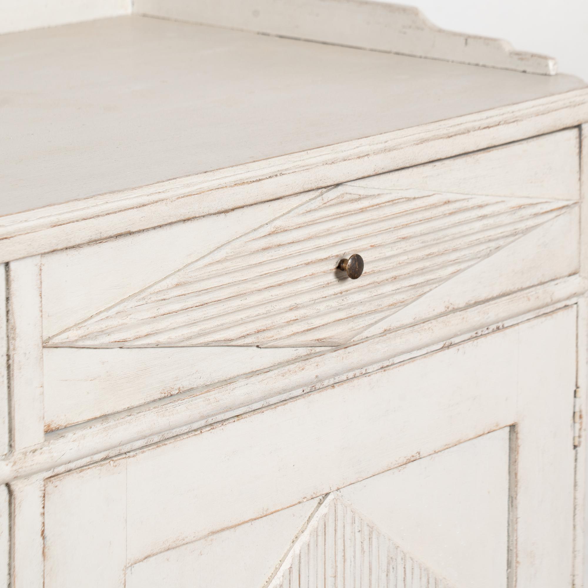 19th Century Swedish White Gustavian Sideboard Buffet For Sale 7