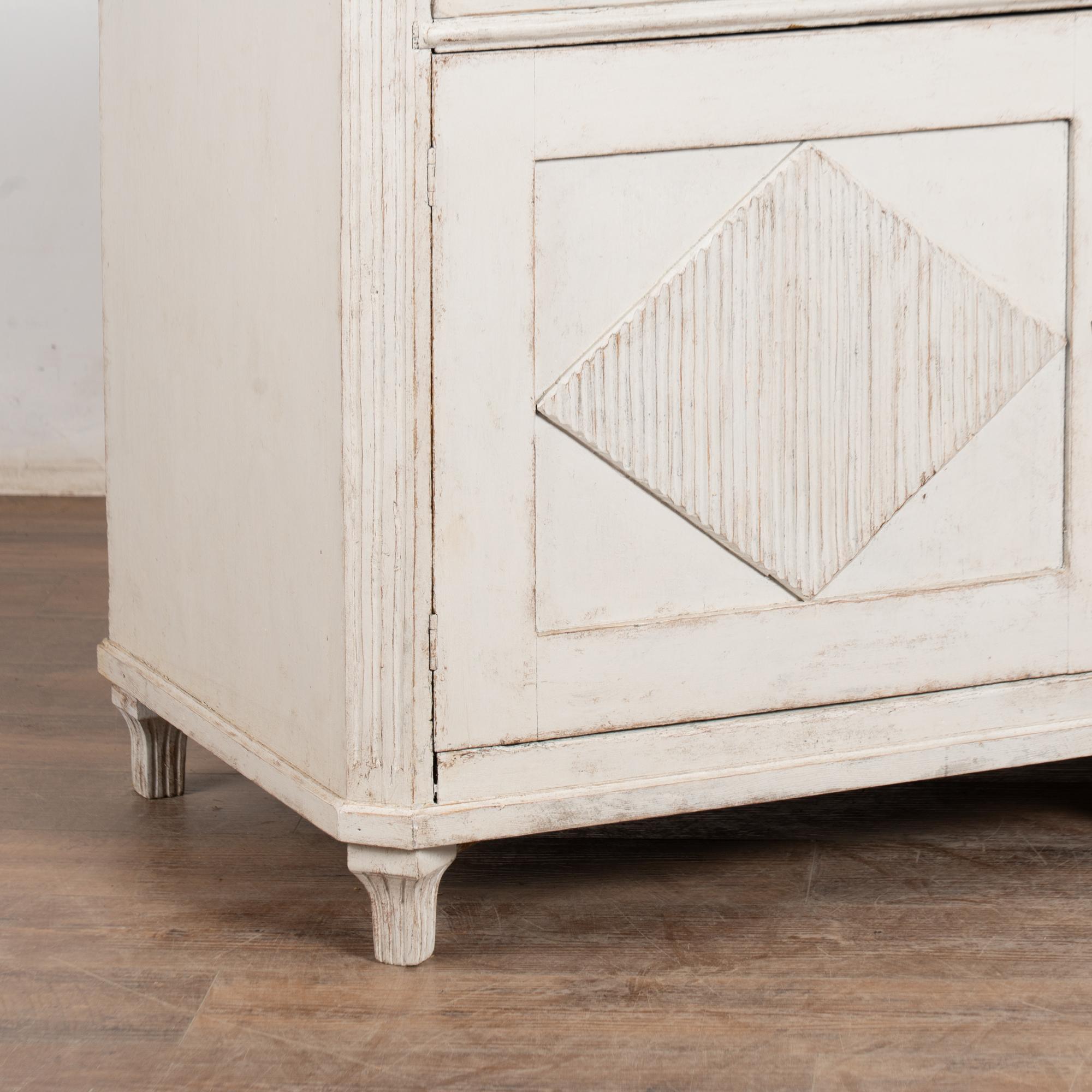 19th Century Swedish White Gustavian Sideboard Buffet For Sale 9