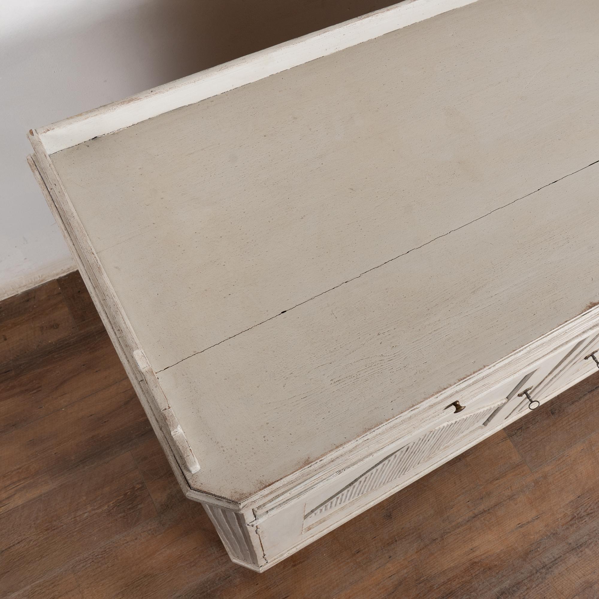 19th Century Swedish White Gustavian Sideboard Buffet For Sale 2