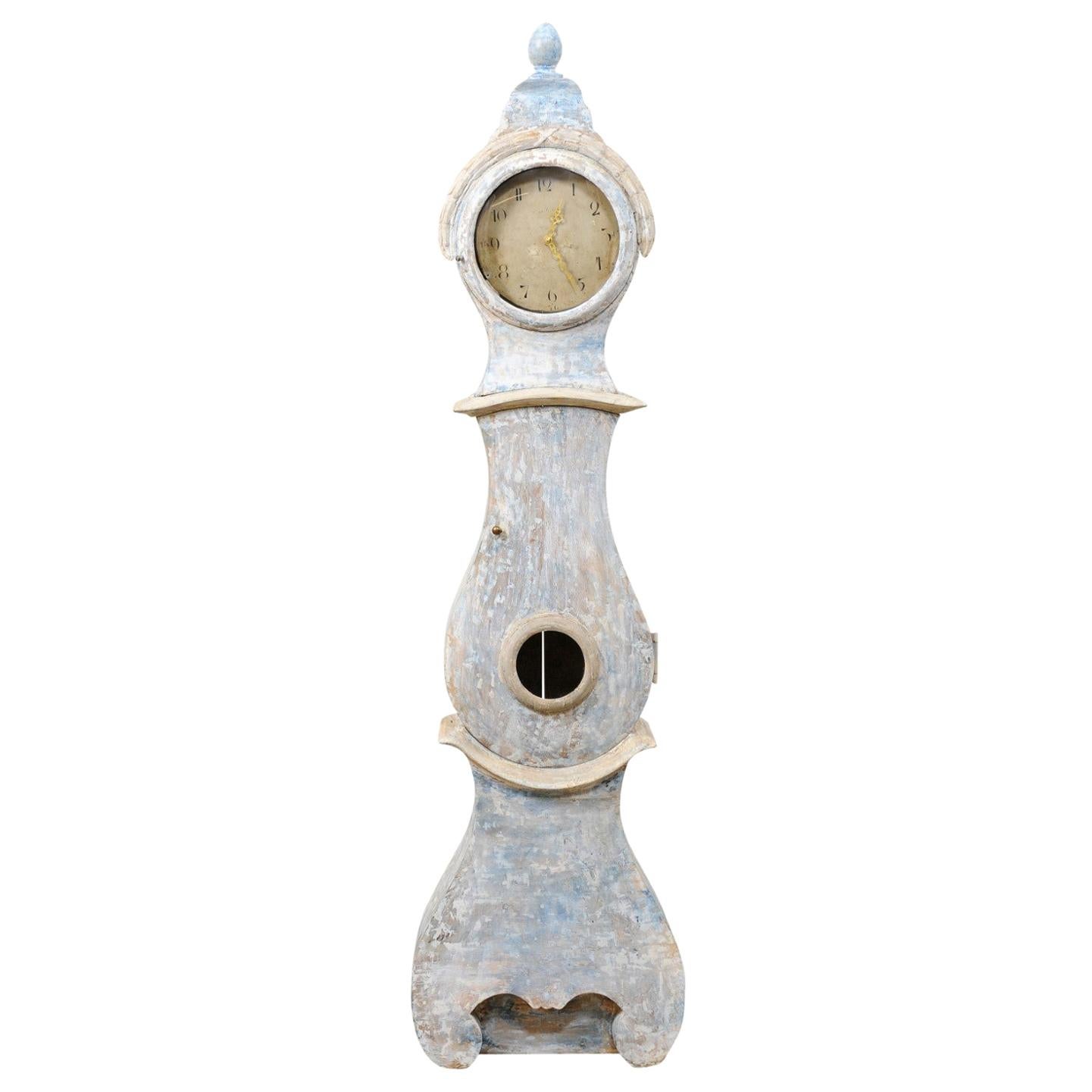 Horloge de sol suédoise du 19ème siècle en bois avec finition en bois découpé et mouvement à quartz neuf