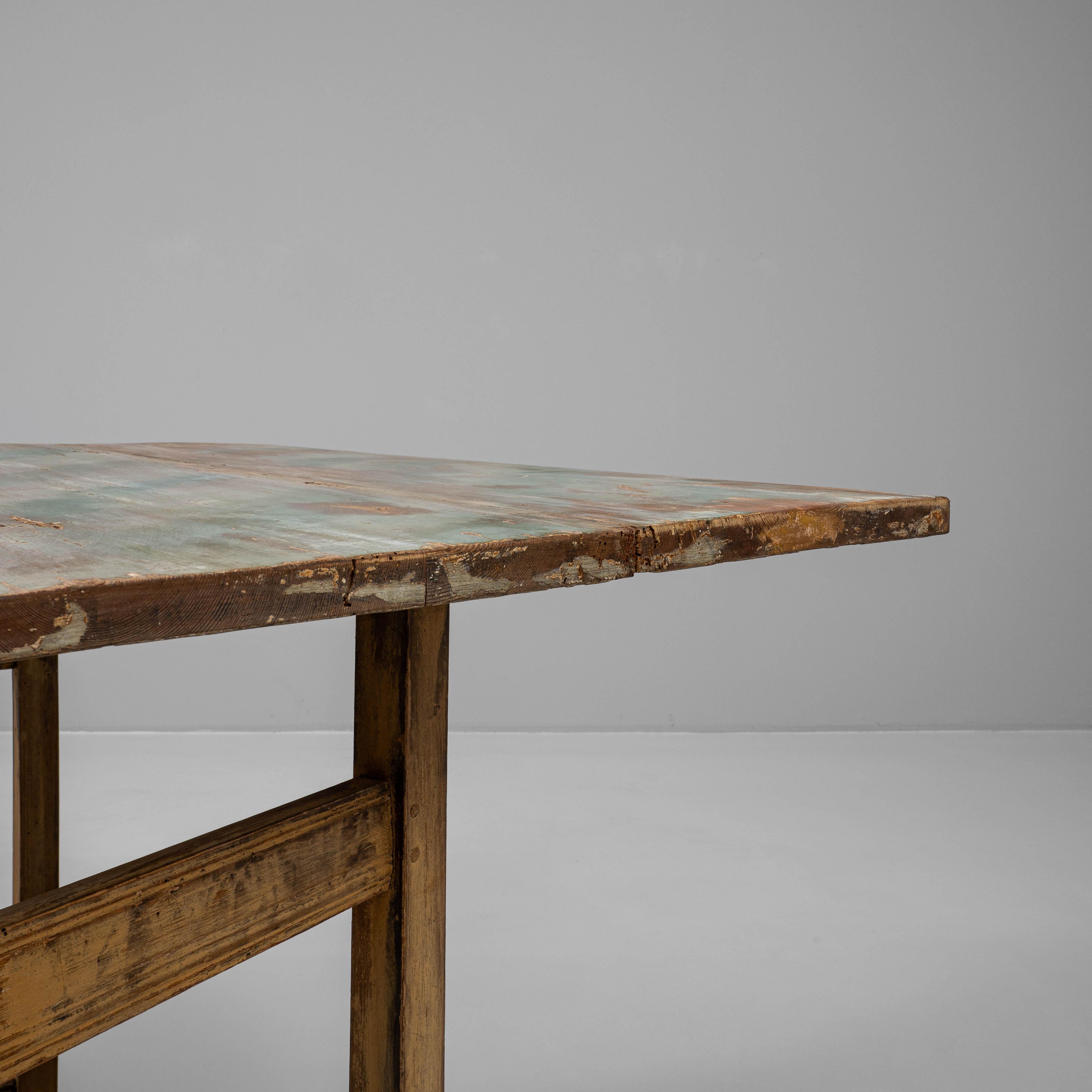 19th Century Swedish Wood Patinated Drop Leaf Table en vente 7