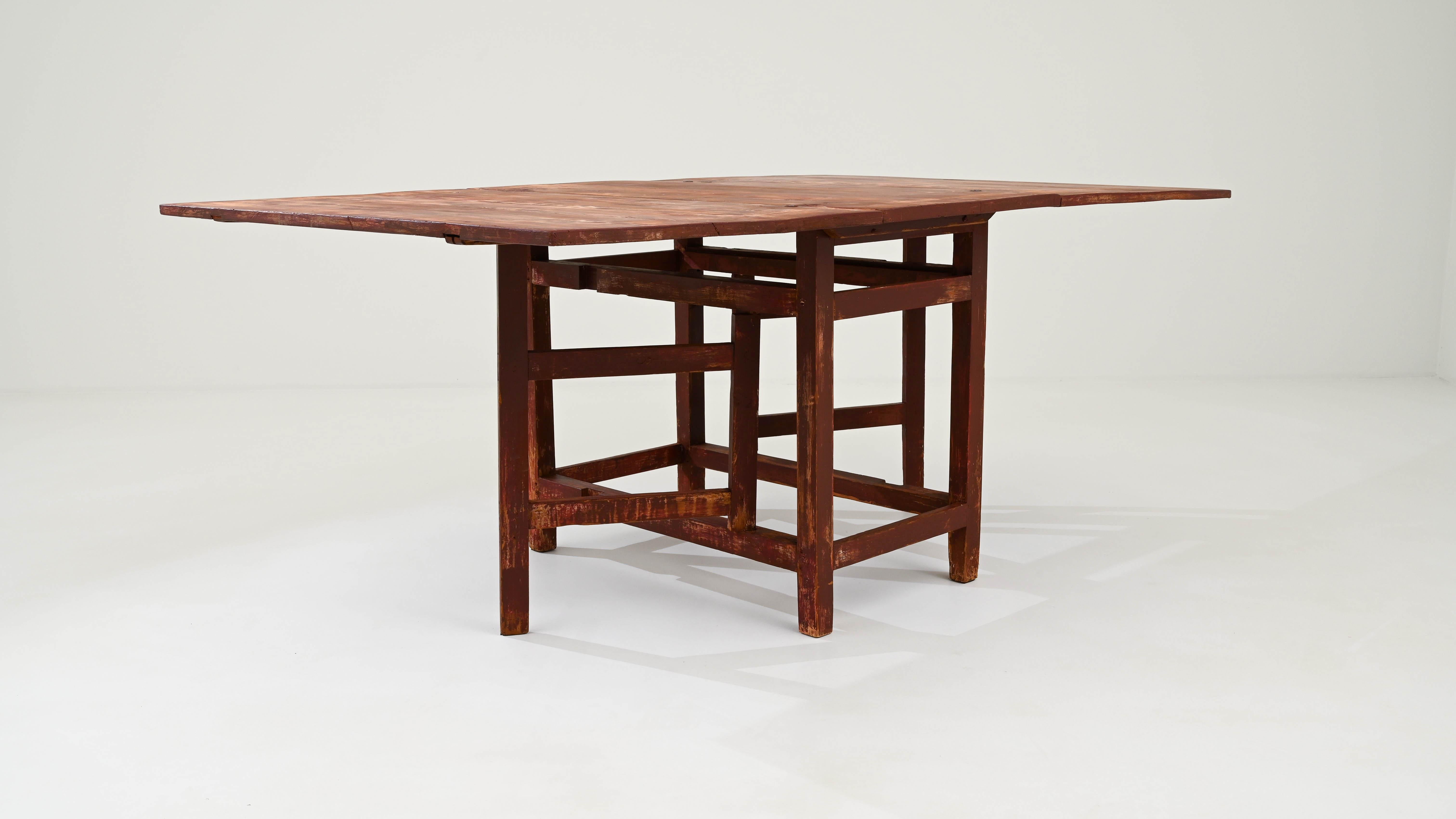 19th Century Swedish Wooden Drop Leaf Table For Sale 5