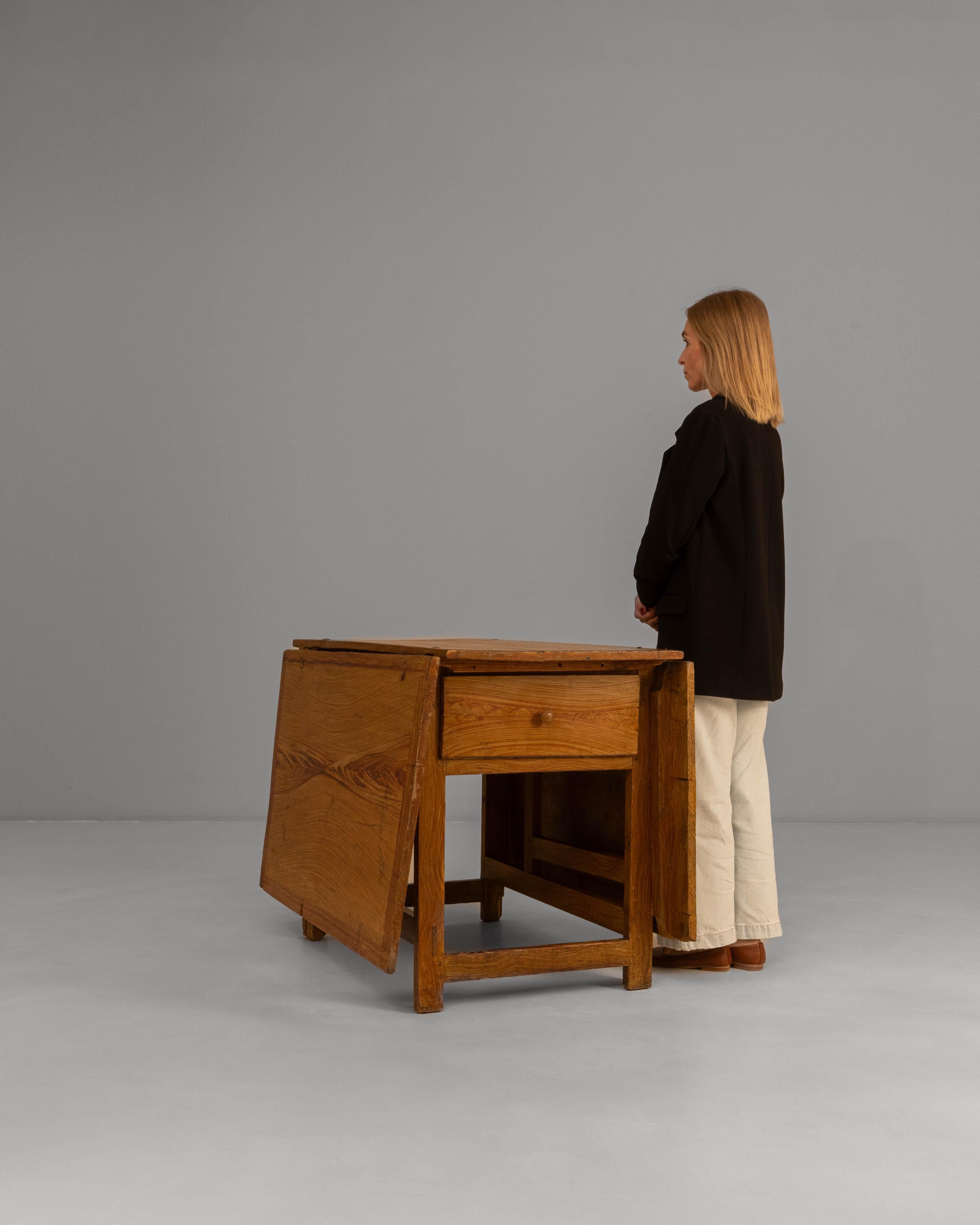 19th Century Swedish Wooden Drop Leaf Table In Original Patina For Sale 9