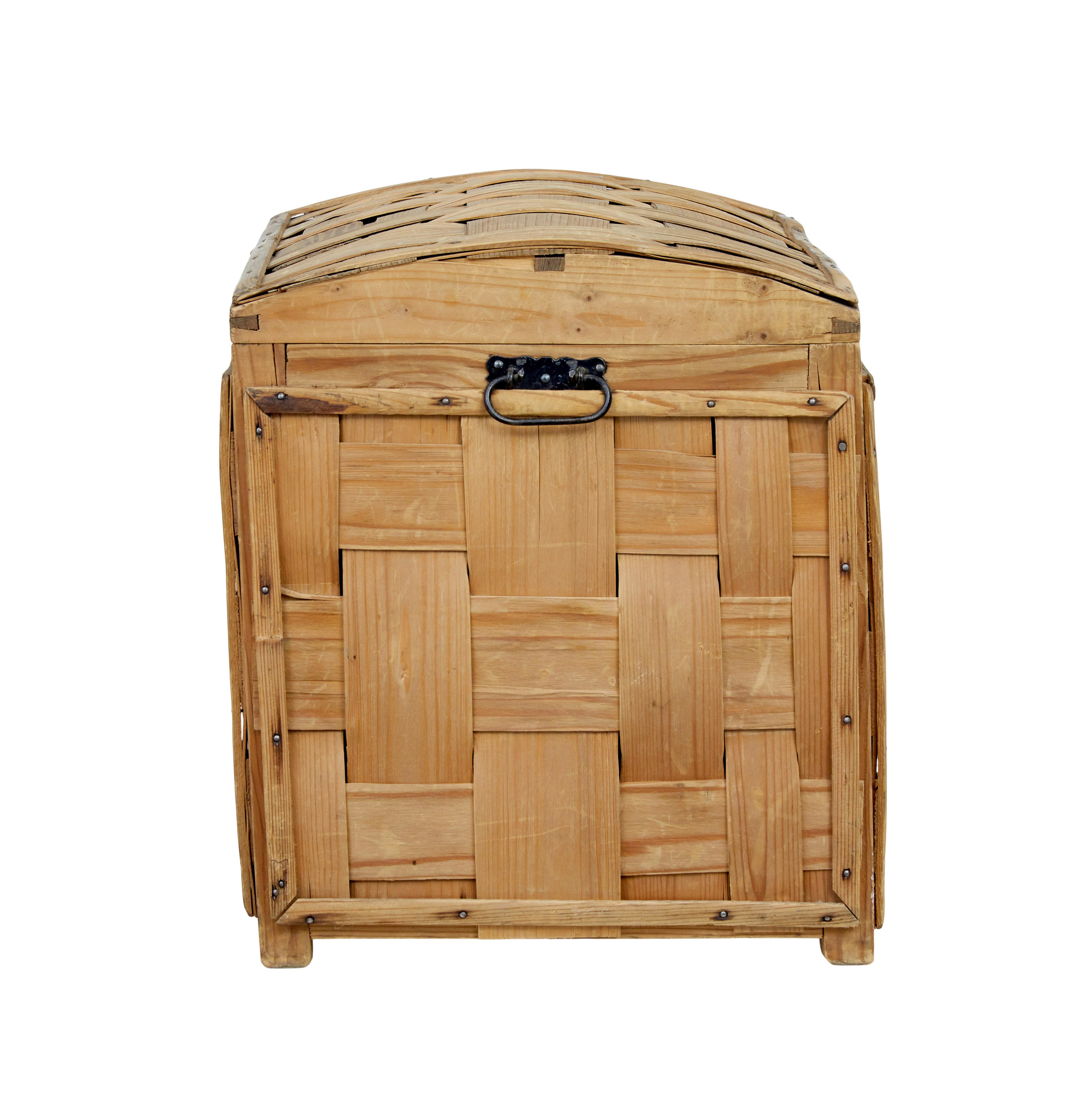 Pine 19th century Swedish woven pine dome top trunk For Sale
