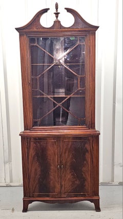 19th Century Swirl Mahogany Georgian Corner Cabinet