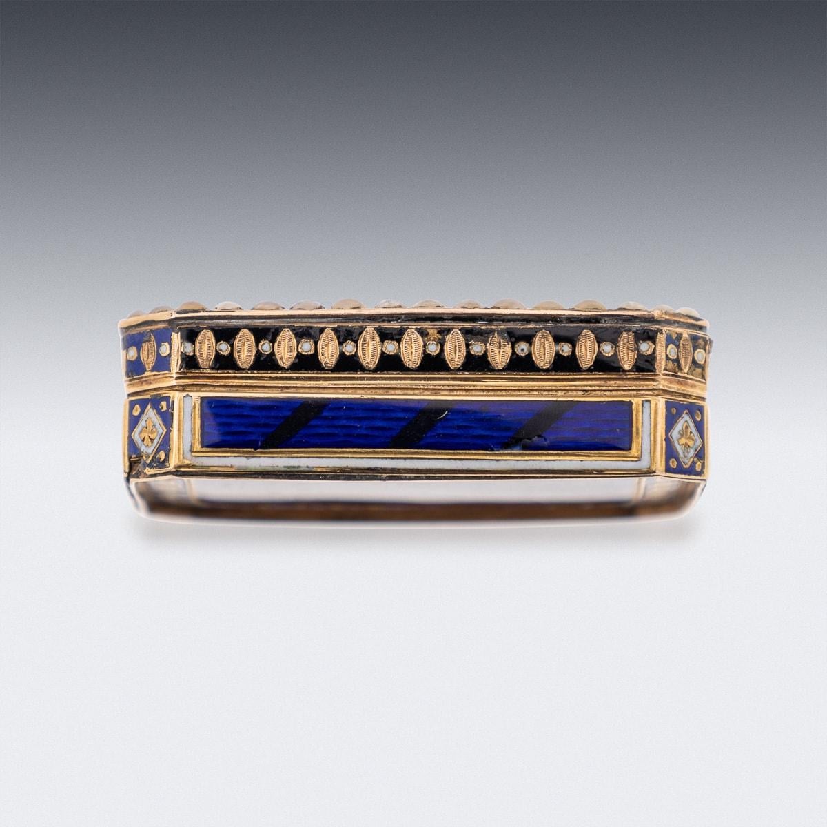 Suisse Vinaigrette suisse en or 18 carats et émail du XIXe siècle, Jean-Georges Rémond c.C. en vente