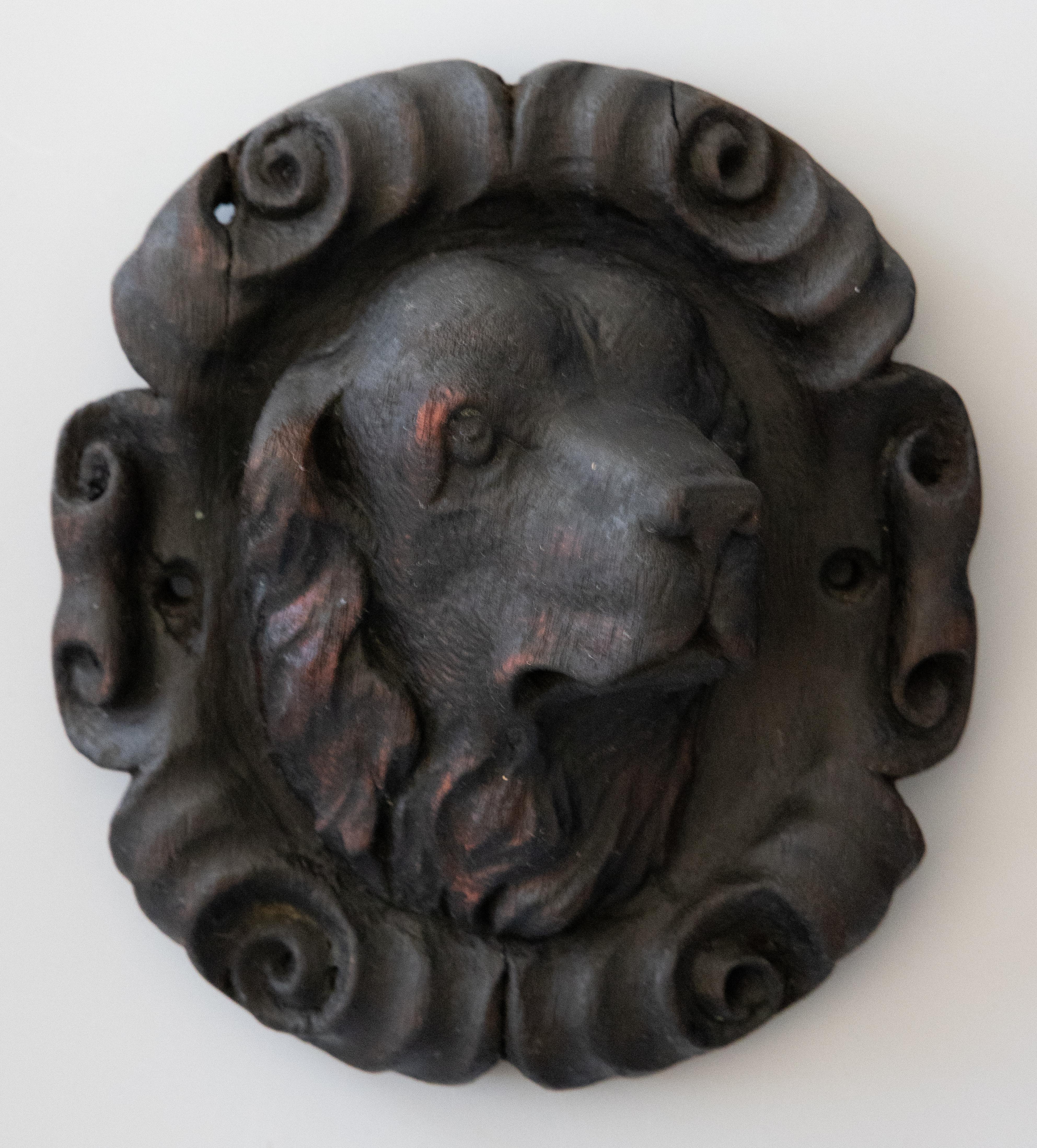 19th Century Swiss Black Forest Carved Dog Wall Plaque In Good Condition In Pearland, TX