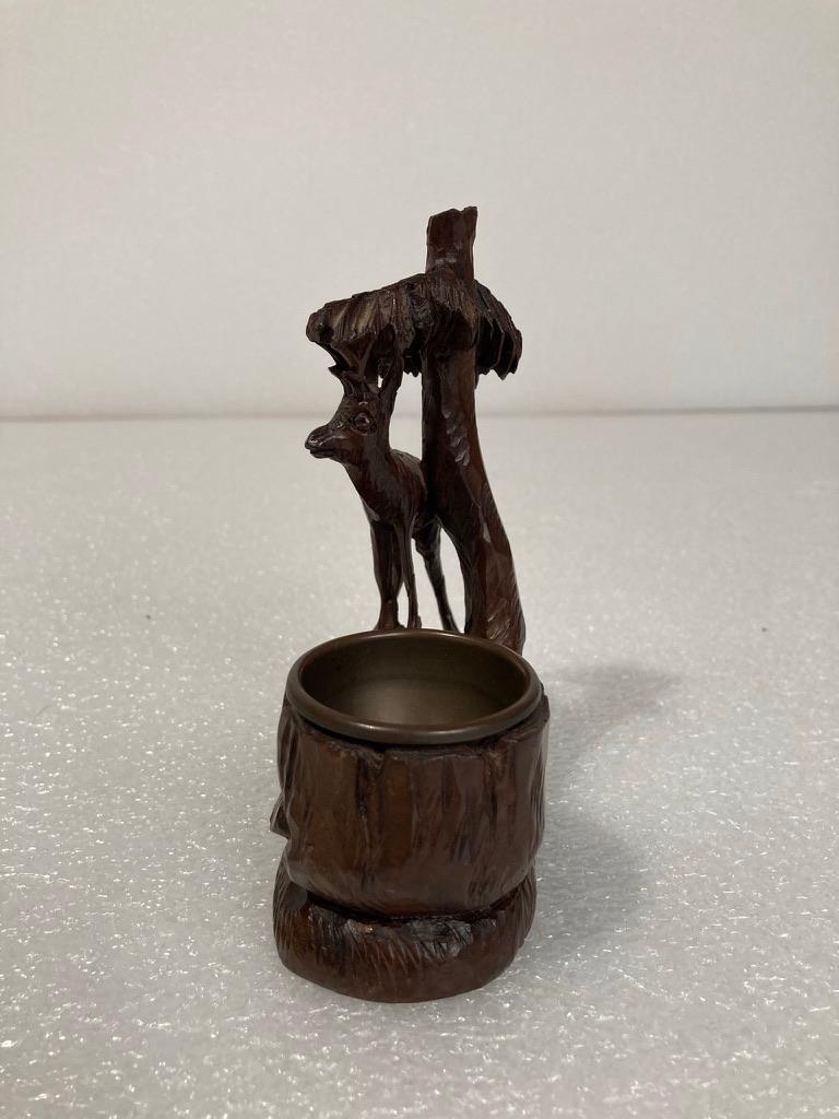 19th Century Swiss Black Forest Carving of a Stag and Tree Nut Dish In Good Condition For Sale In Stamford, CT