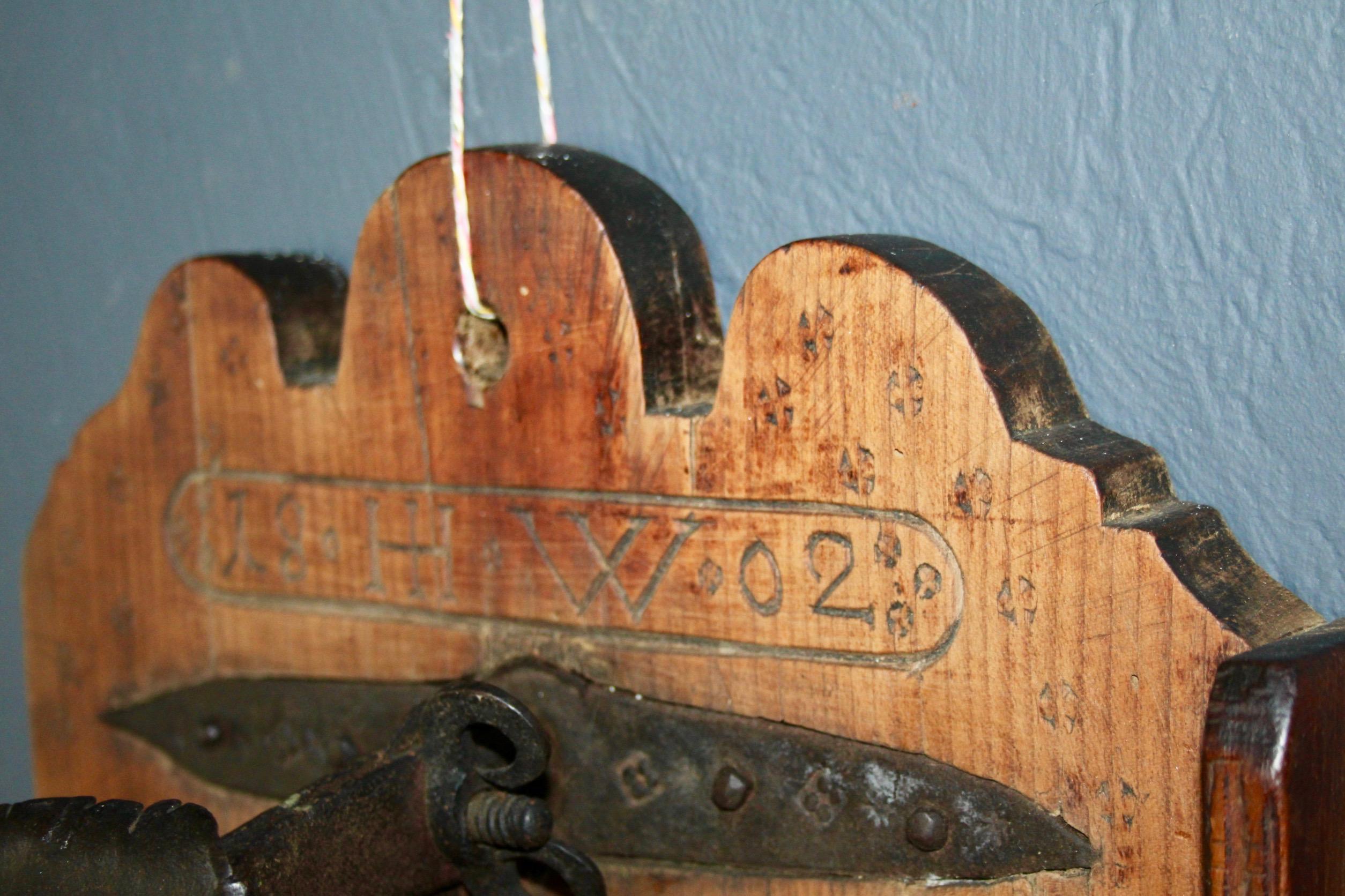 19th Century Swiss Bread Board In Good Condition For Sale In grand Lancy, CH