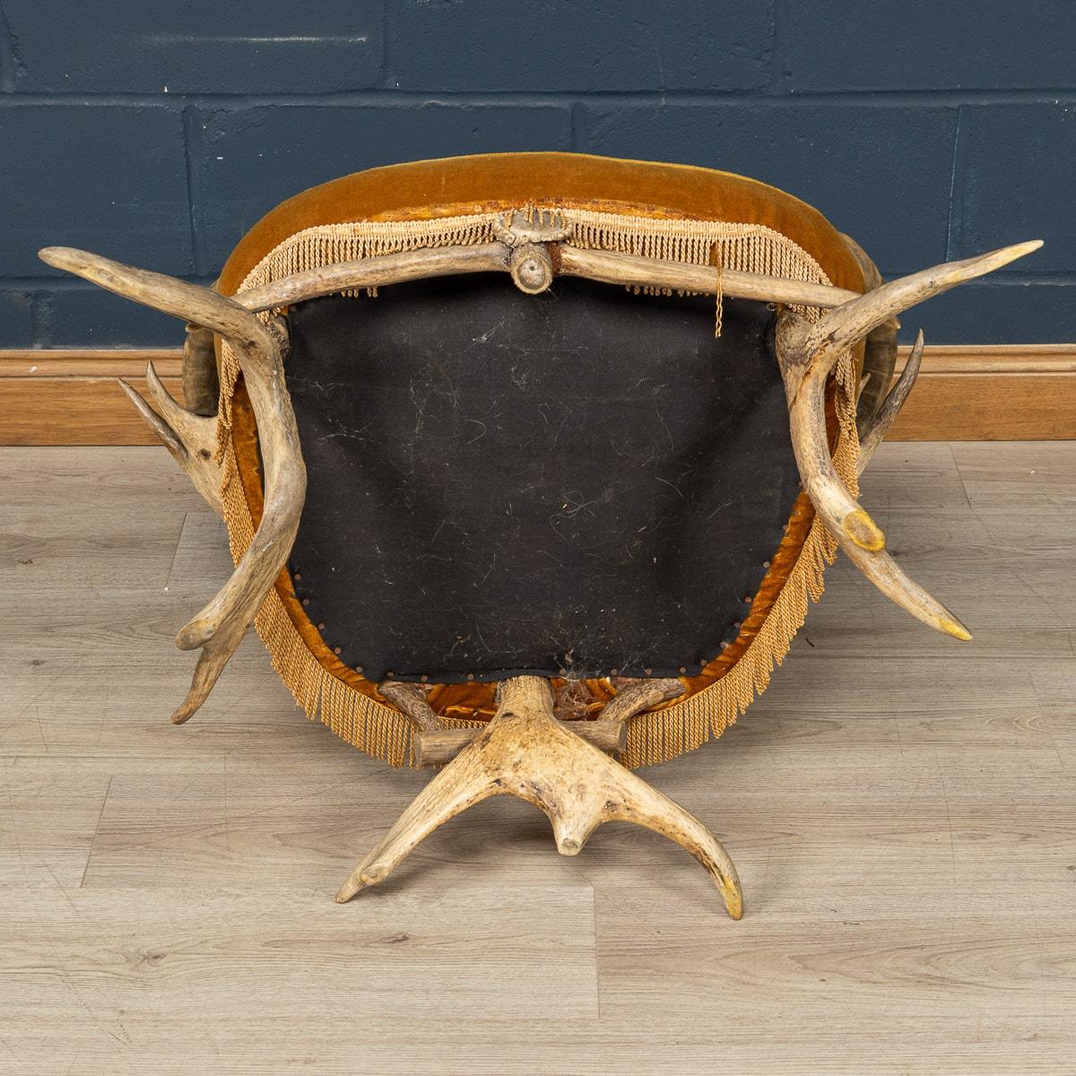 19th Century Swiss-German Black Forest Antler Horn Throne Chair For Sale 3