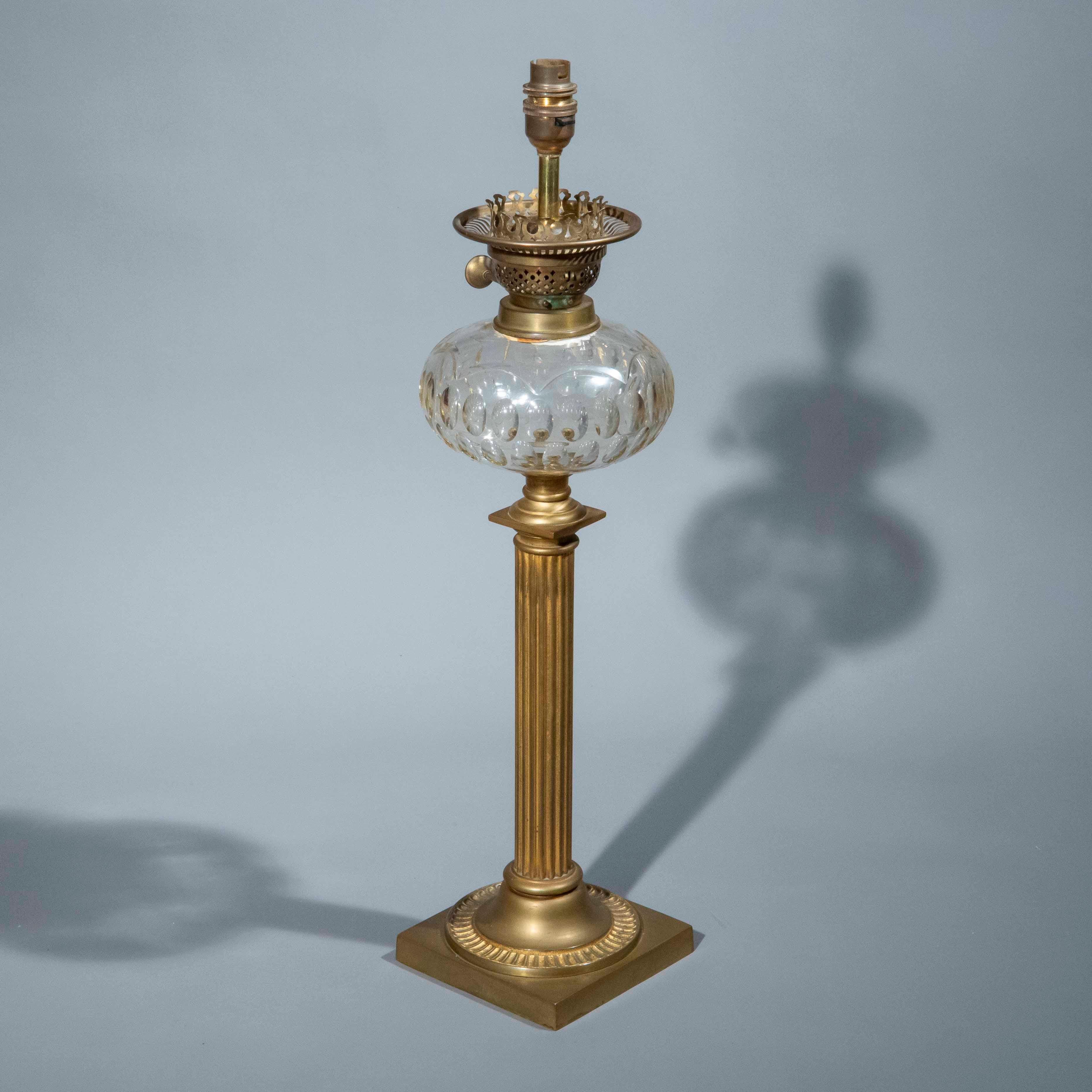 19th Century Table Lamp Latón en venta
