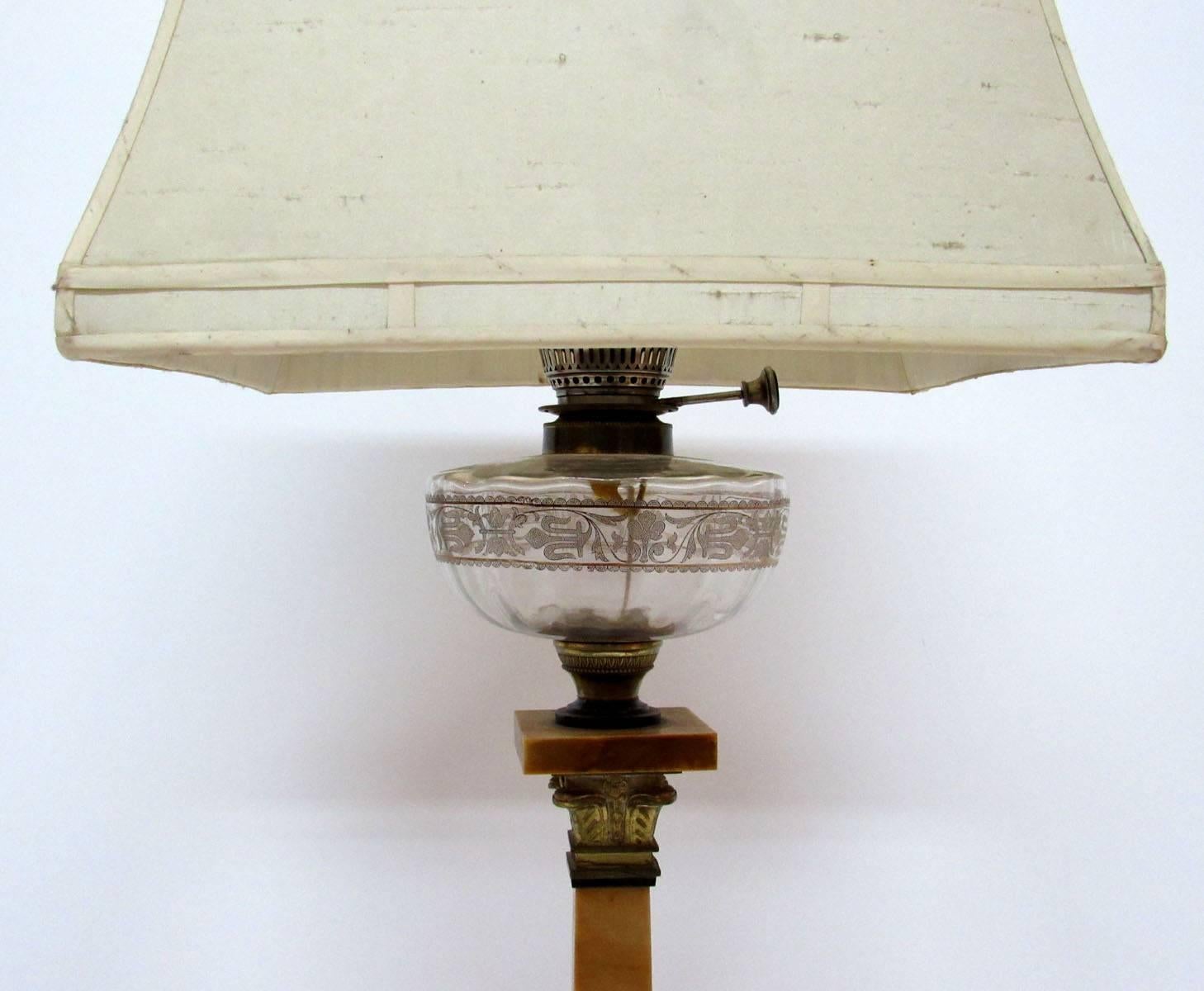 19th Century Table Lamp of Marble and Brass In Excellent Condition For Sale In Dallas, TX