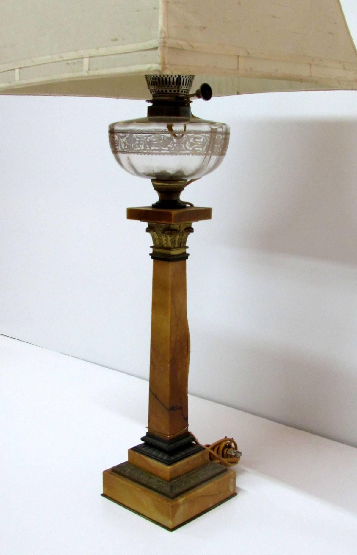 19th Century Table Lamp of Marble and Brass For Sale 5
