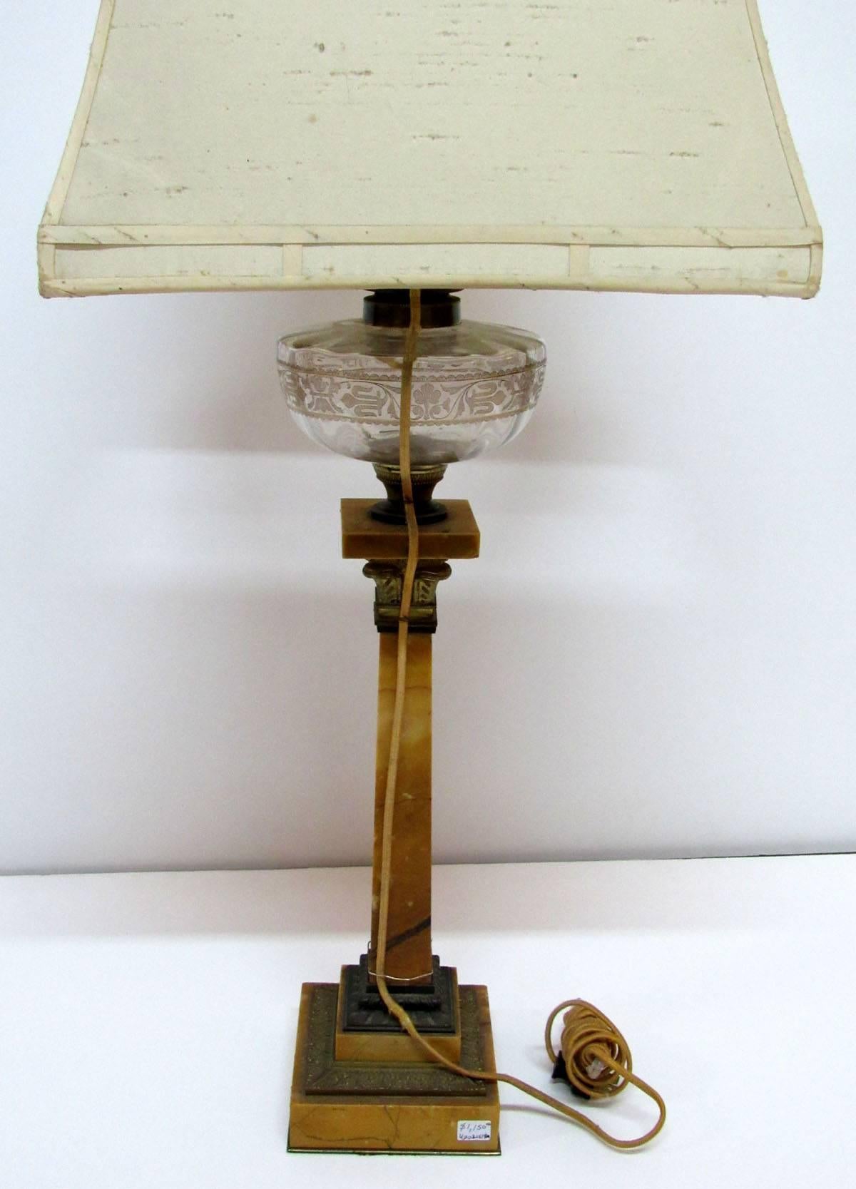 19th Century Table Lamp of Marble and Brass For Sale 6