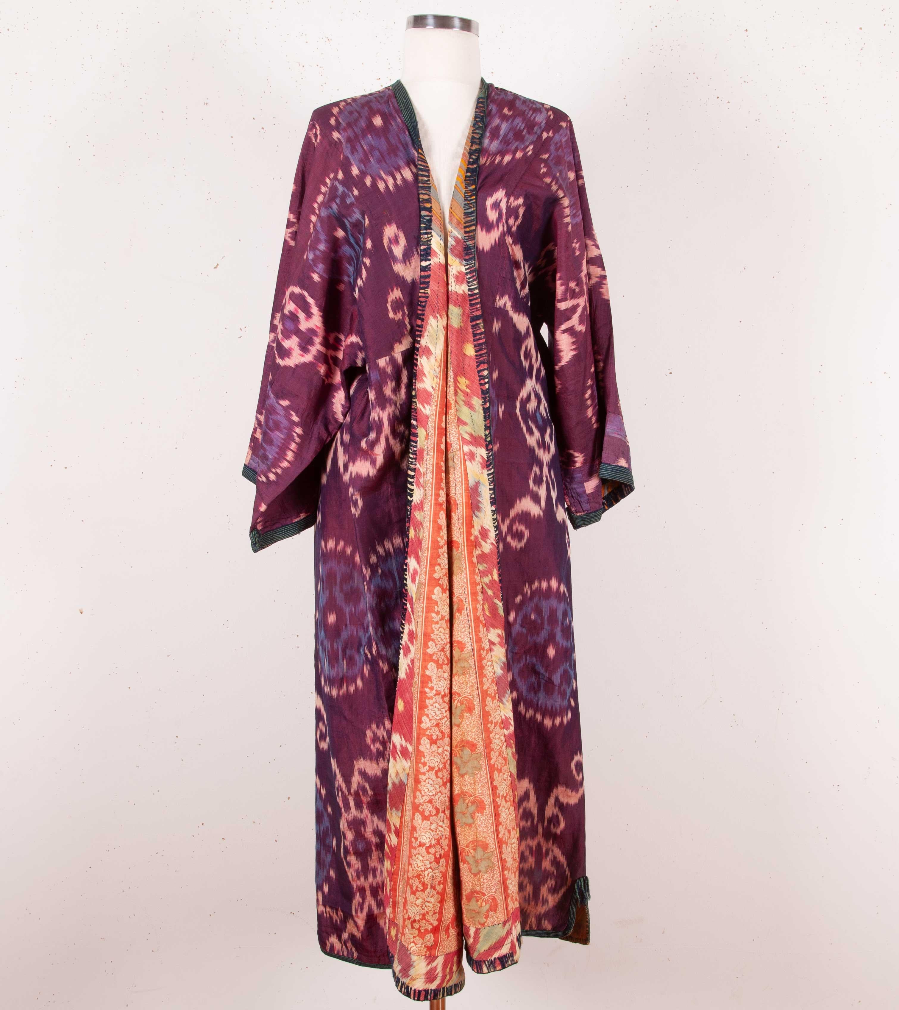 19th Century Tajik Silk Chapan In Good Condition In Istanbul, TR
