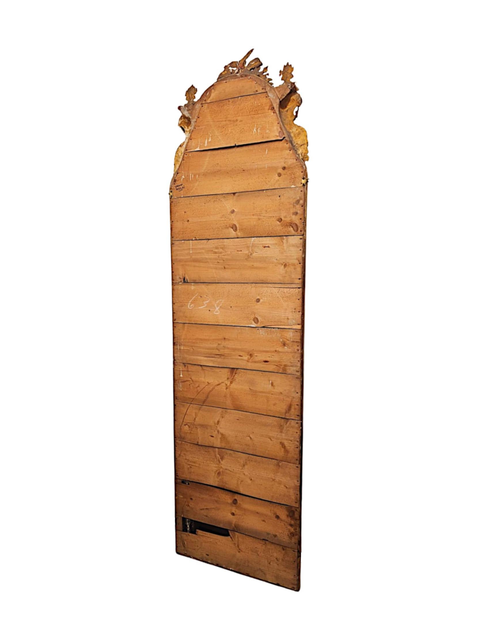 siglo XIX  Espejo alto y estrecho de madera dorada para tocador, muelle o recibidor Vidrio en venta