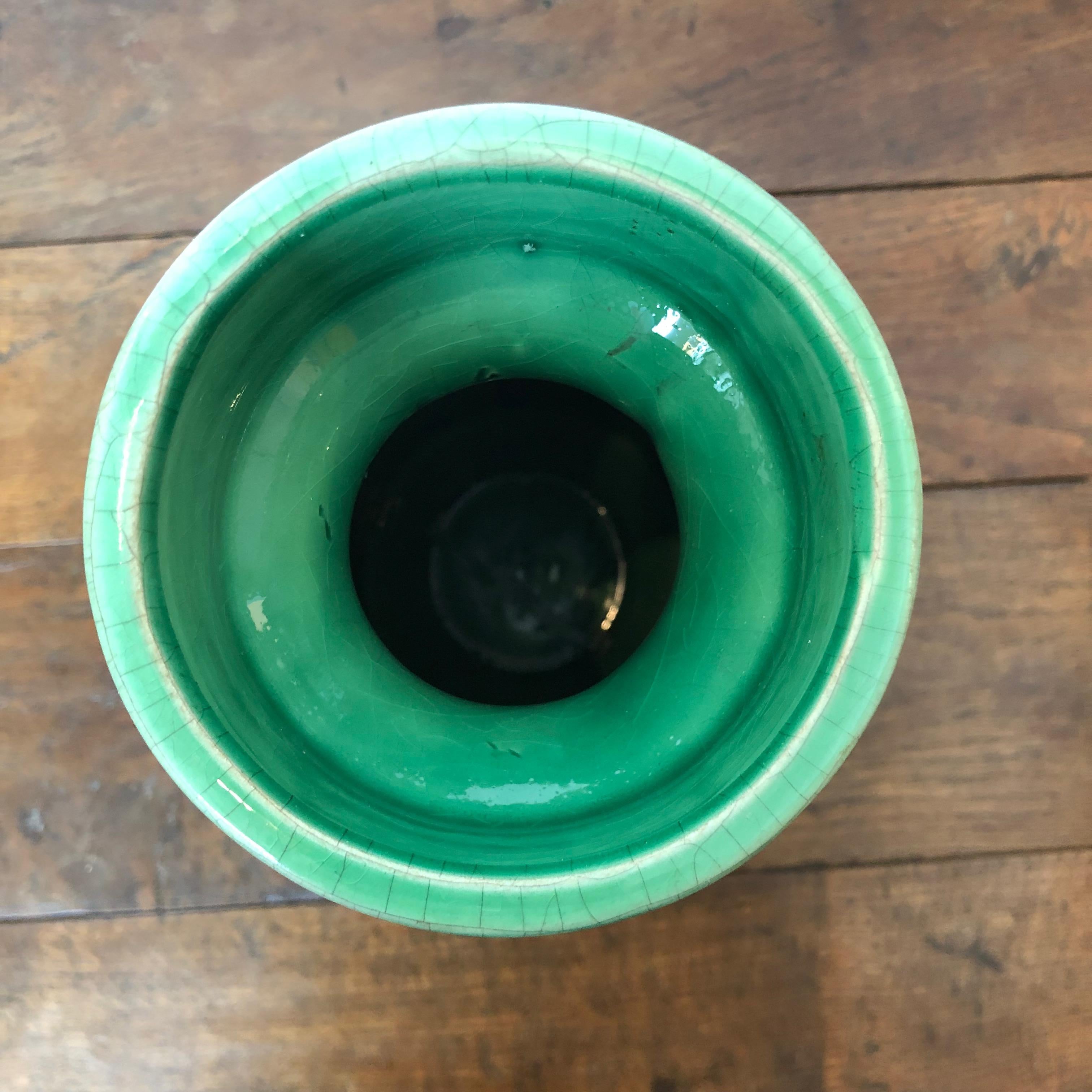 19th Century Tall Kelly Green Vase with a Crackle Finish Glaze In Good Condition For Sale In Boston, MA