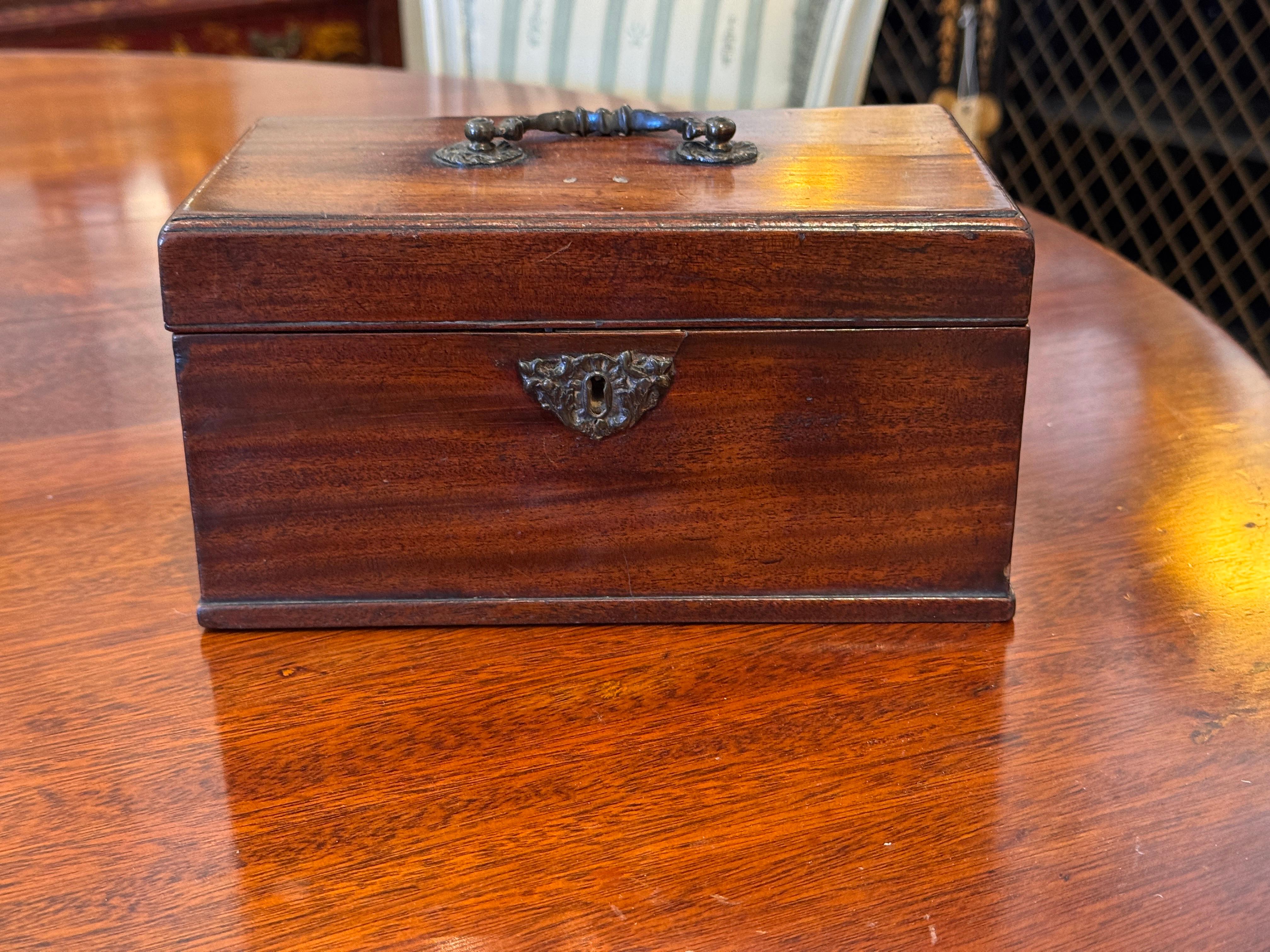 Inglese Porta tè del XIX secolo in vendita