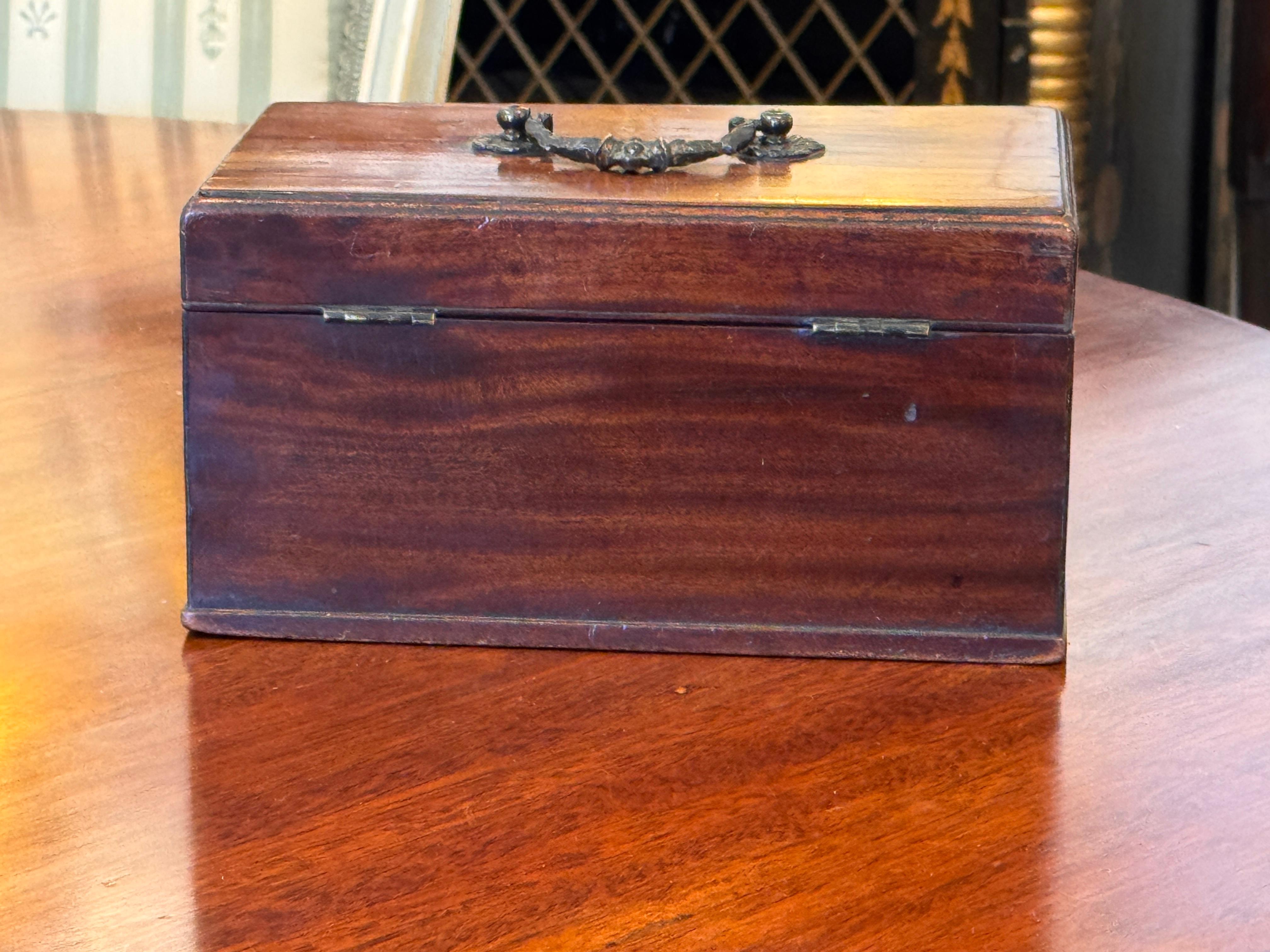 Porta tè del XIX secolo in vendita 3