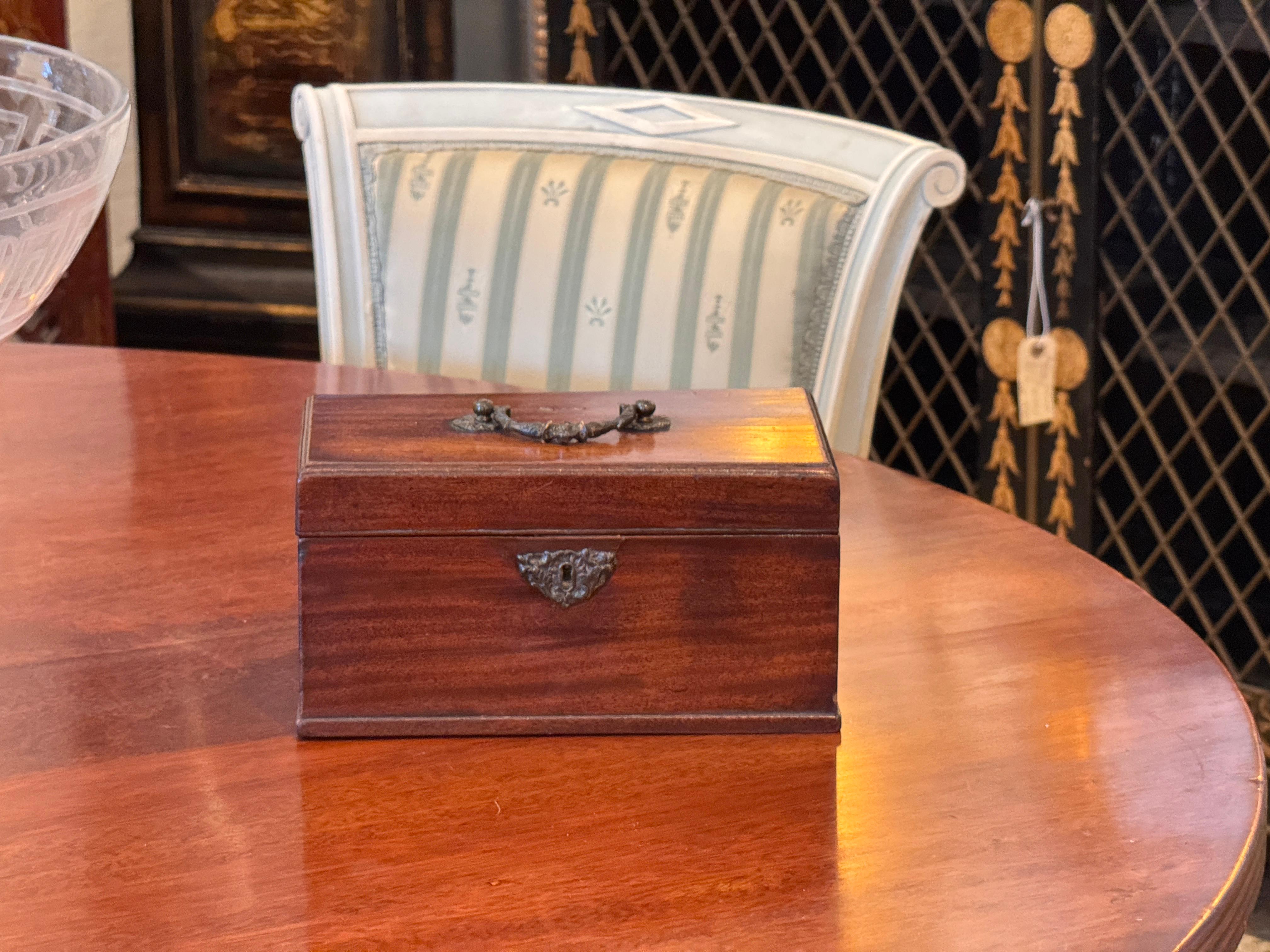 Porta tè del XIX secolo in vendita 4