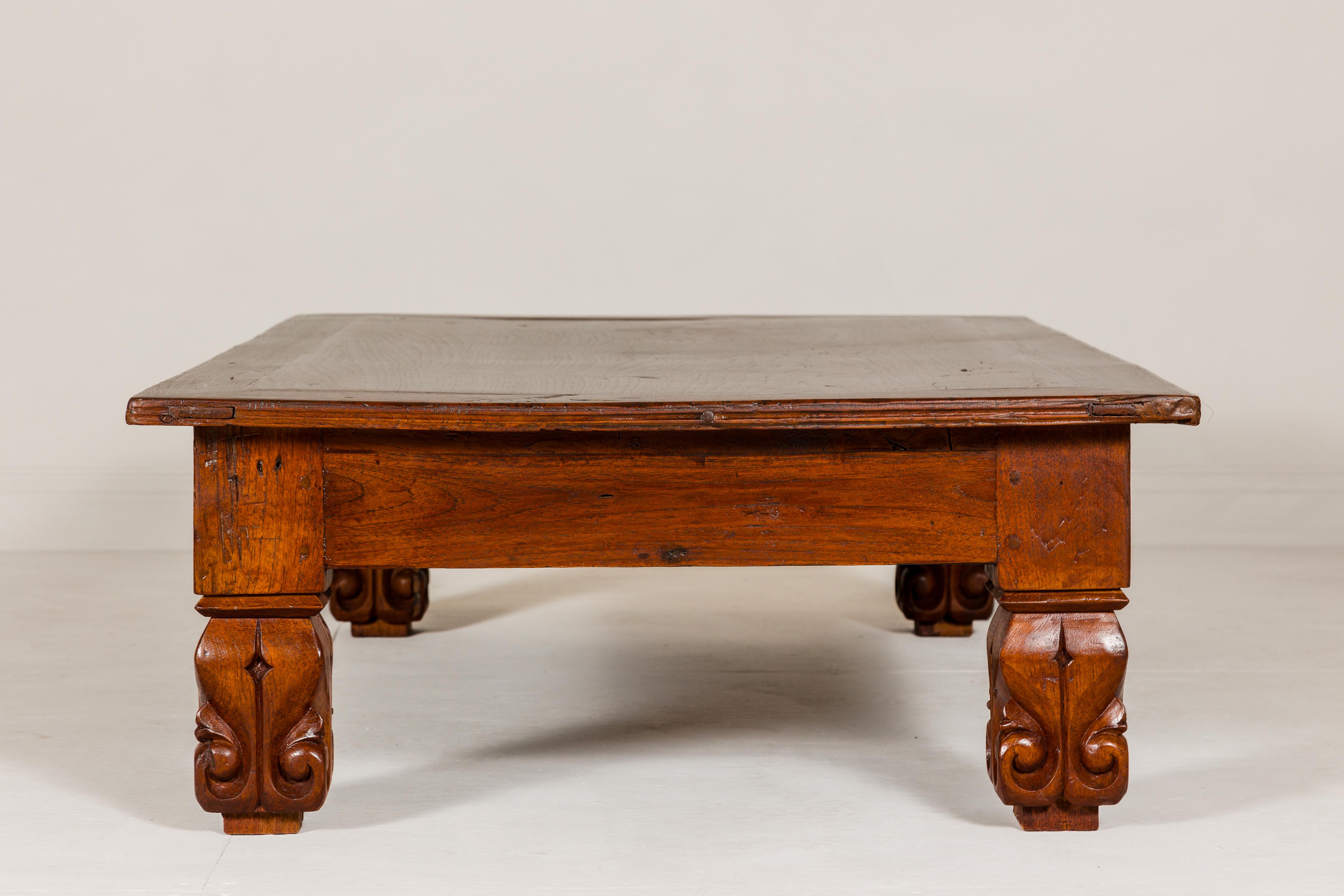 19th Century Teak Brown Wood Low Coffee Table with Scroll Carved Legs For Sale 10