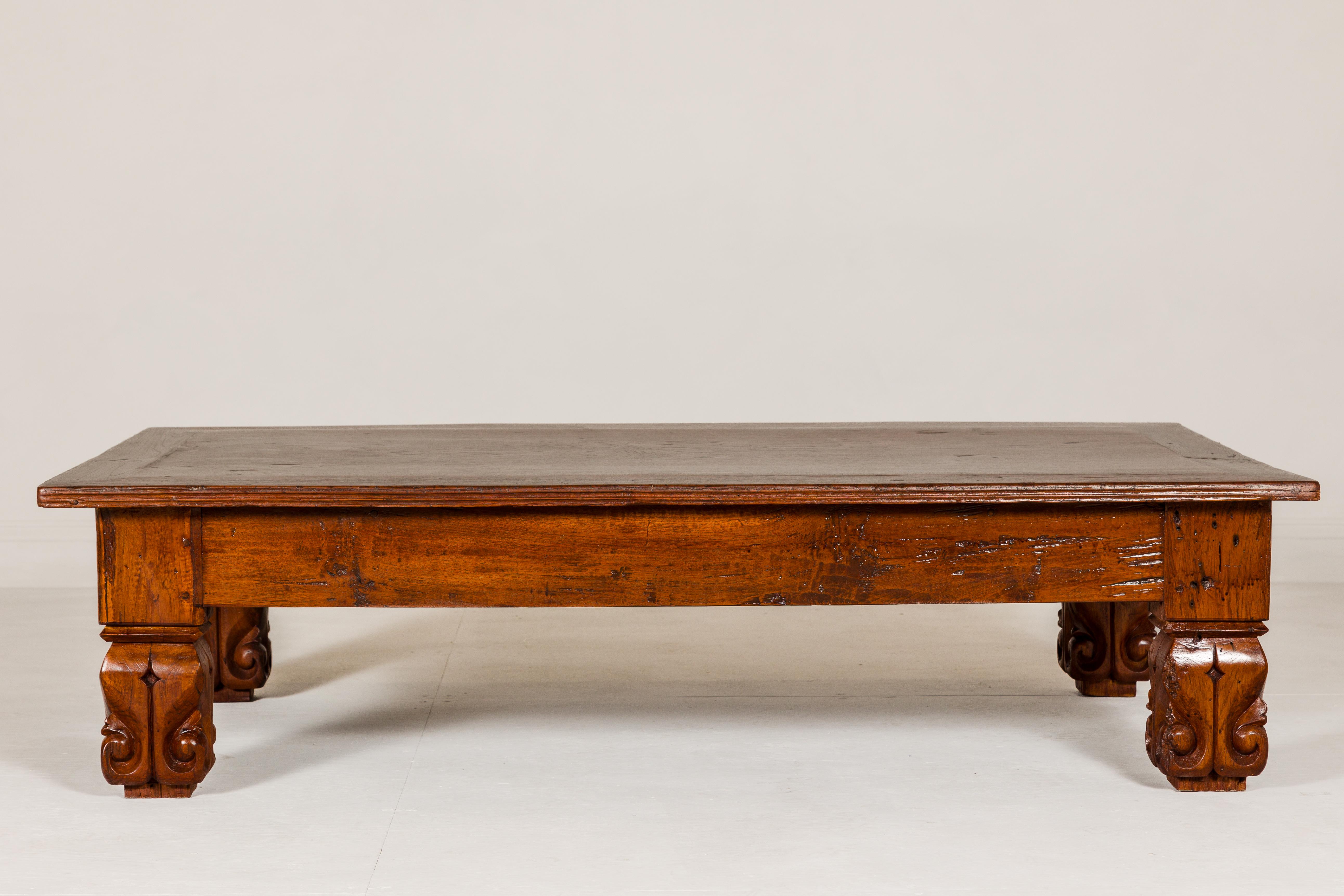 19th Century Teak Brown Wood Low Coffee Table with Scroll Carved Legs For Sale 1