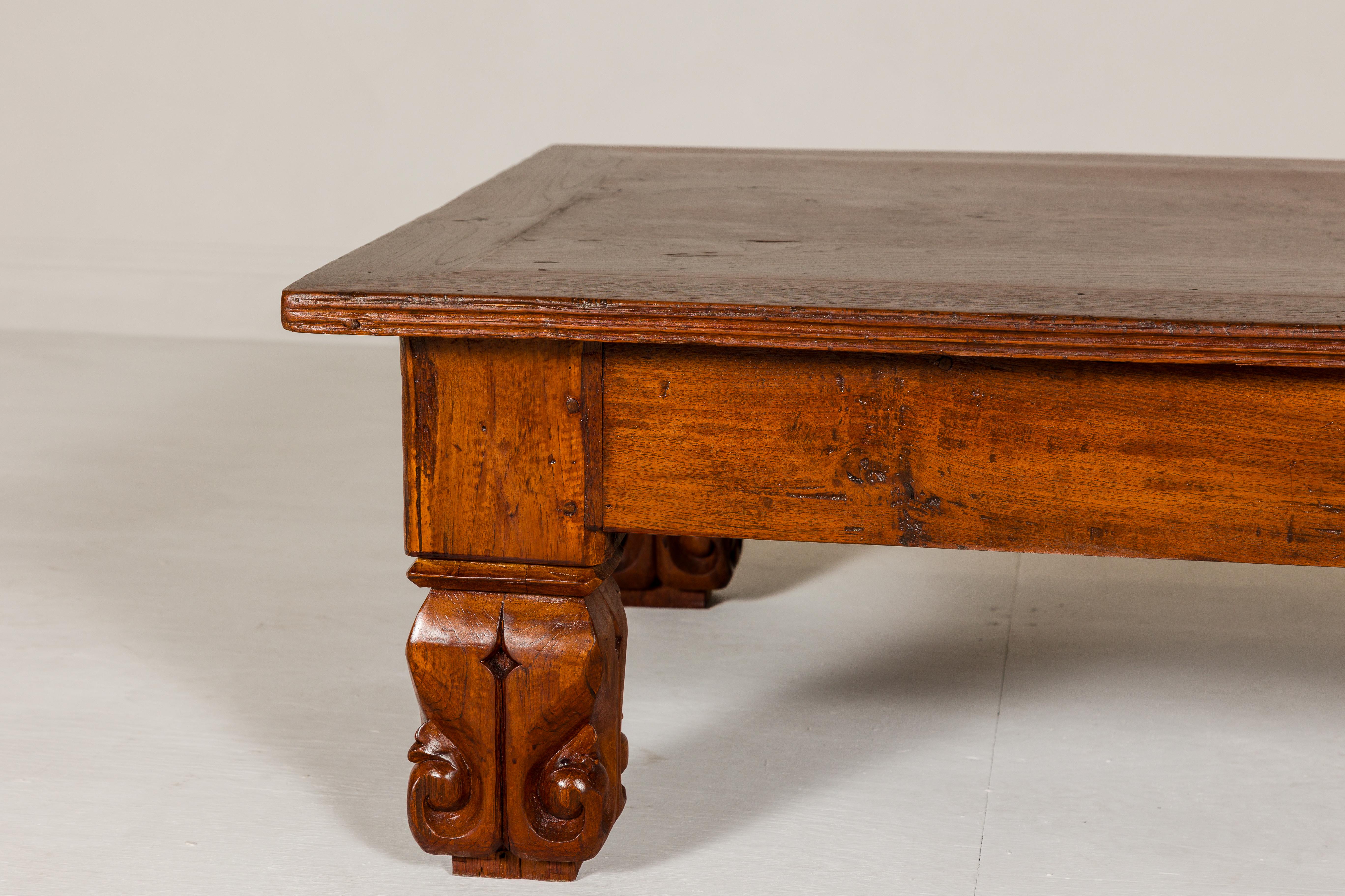 19th Century Teak Brown Wood Low Coffee Table with Scroll Carved Legs For Sale 2
