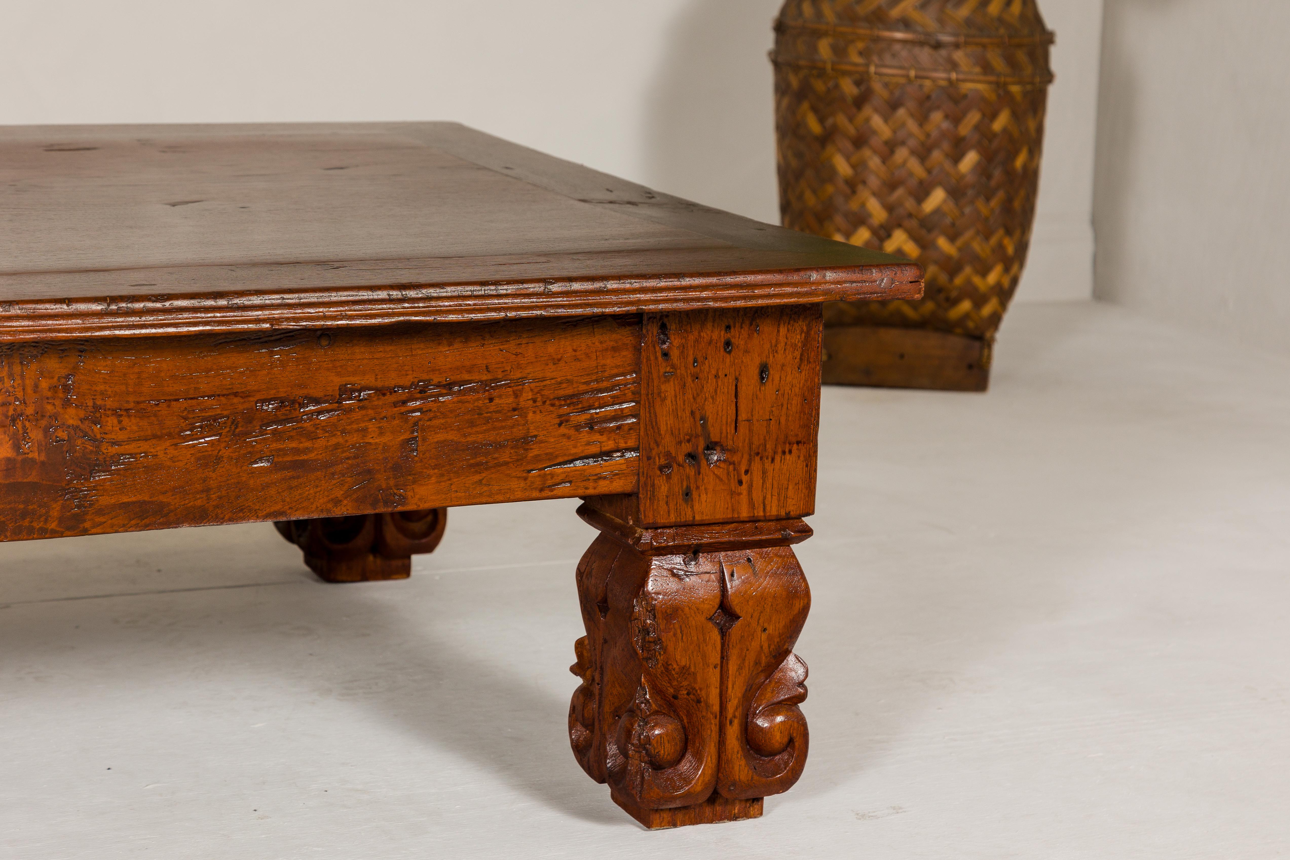 19th Century Teak Brown Wood Low Coffee Table with Scroll Carved Legs For Sale 3