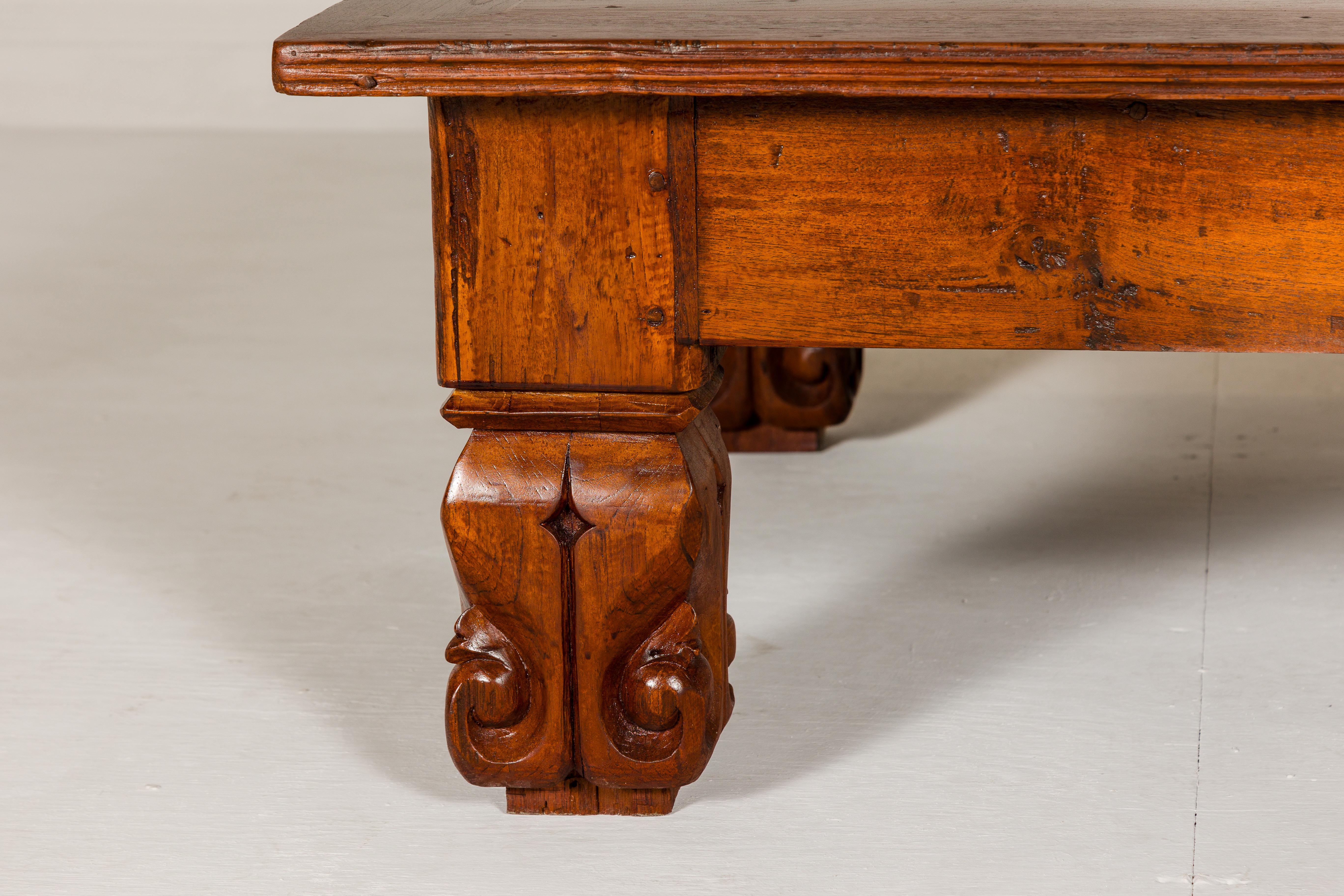 19th Century Teak Brown Wood Low Coffee Table with Scroll Carved Legs For Sale 4