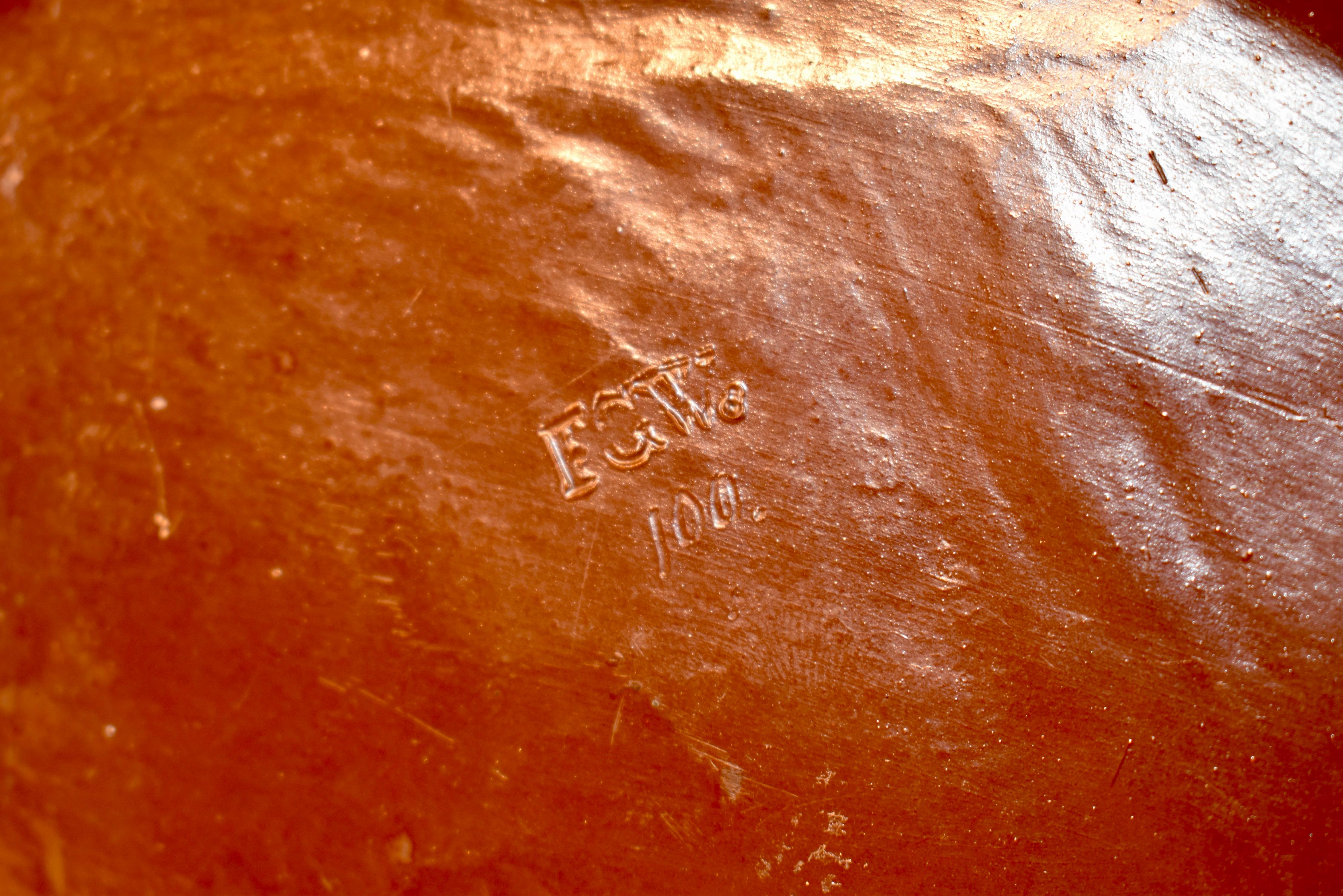 Scatola in terracotta del XIX secolo con cani in vendita 1
