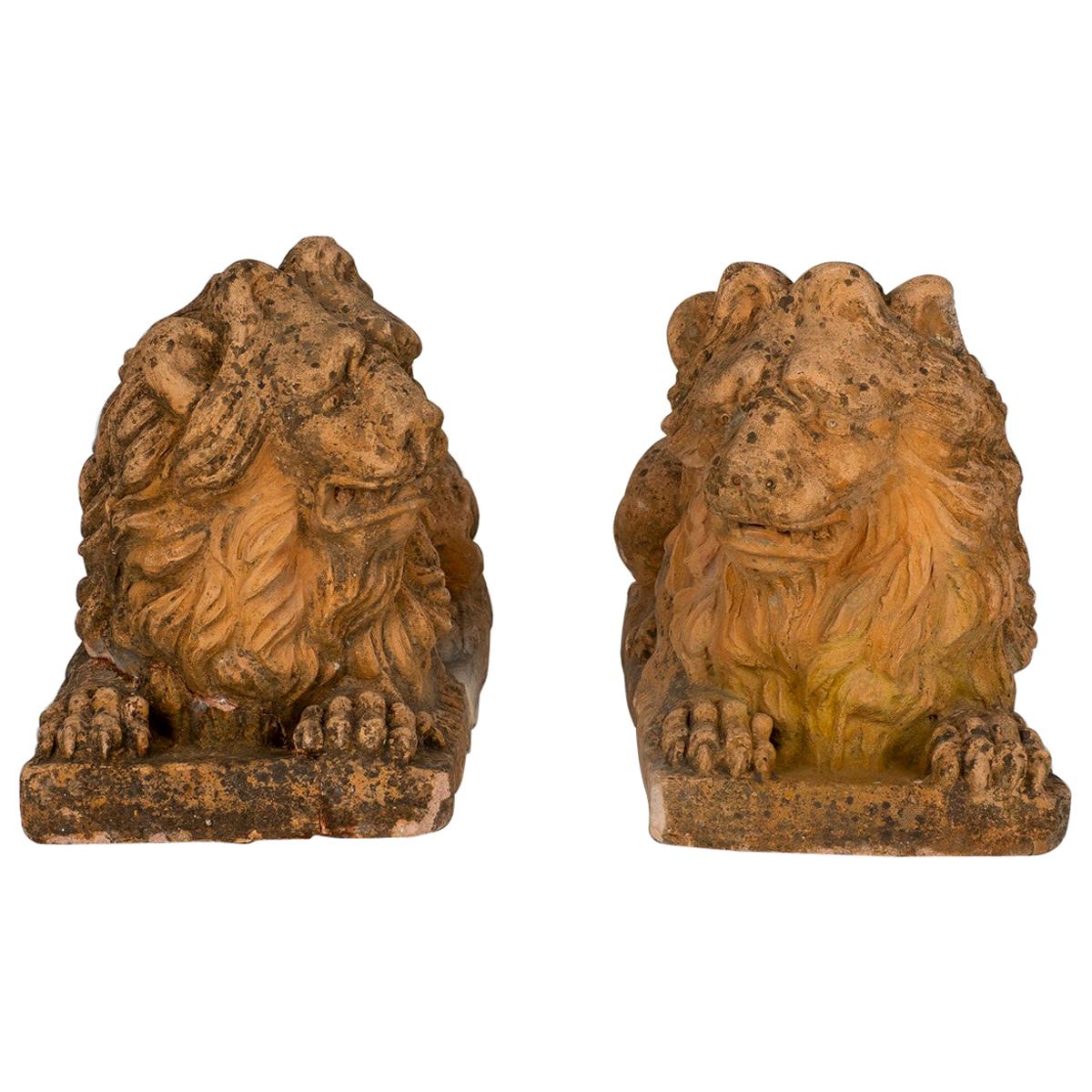 Lions de jardin en terre cuite du 19e siècle