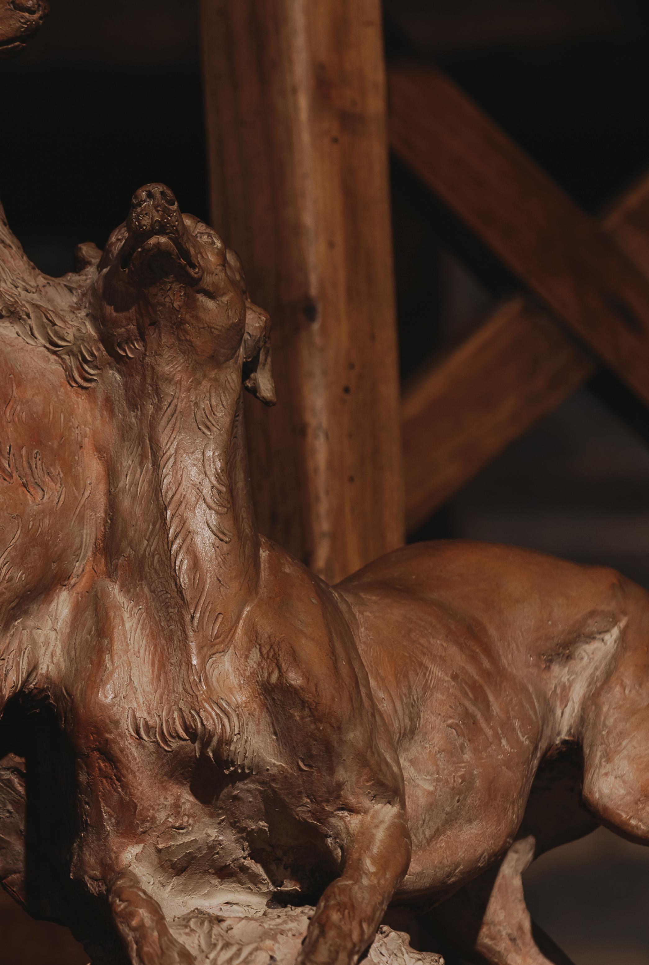 Terrakotta-Windhund-Paar Skulptur aus dem 19. im Zustand „Gut“ im Angebot in BARCELONA, ES