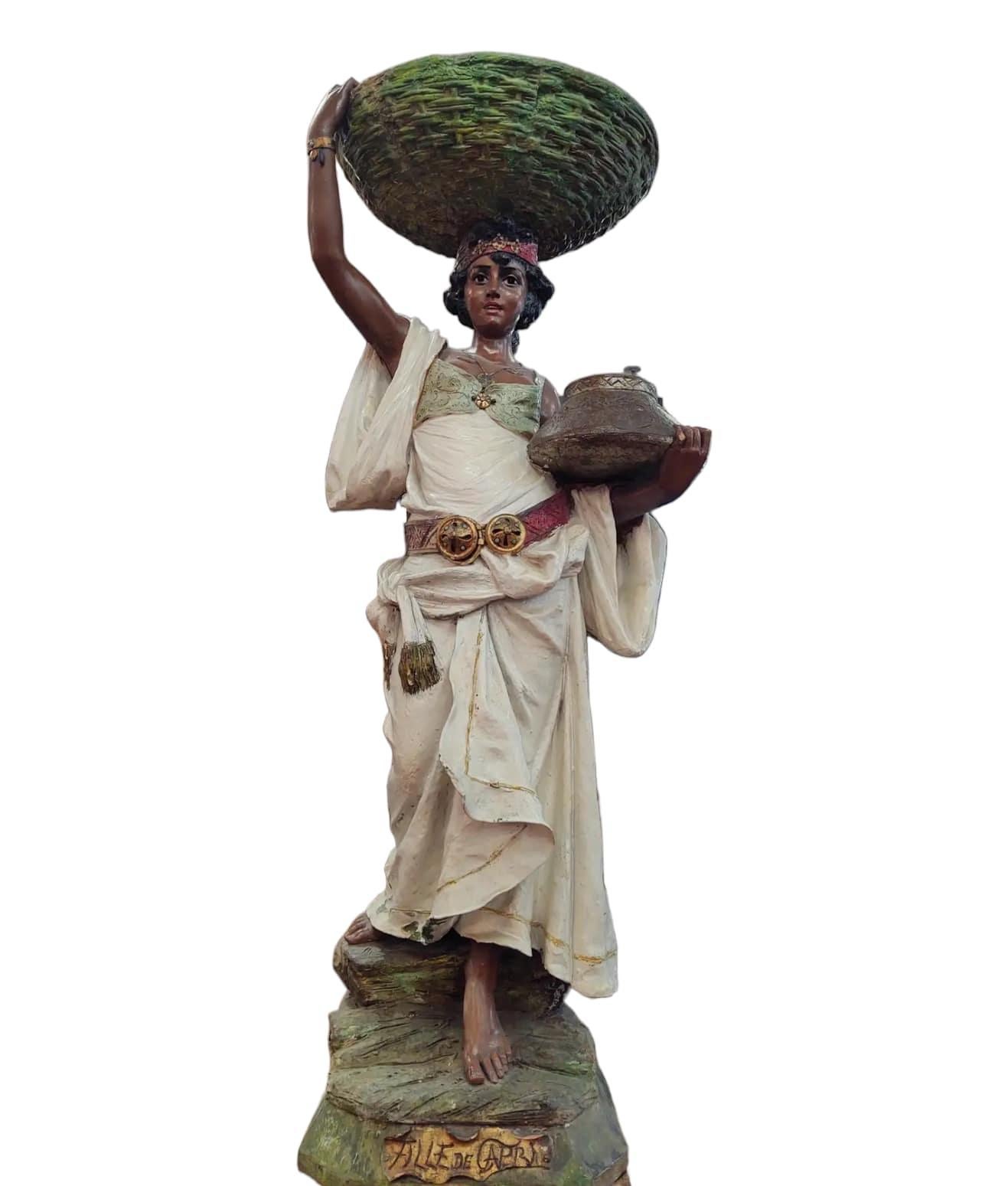 capri statue woman