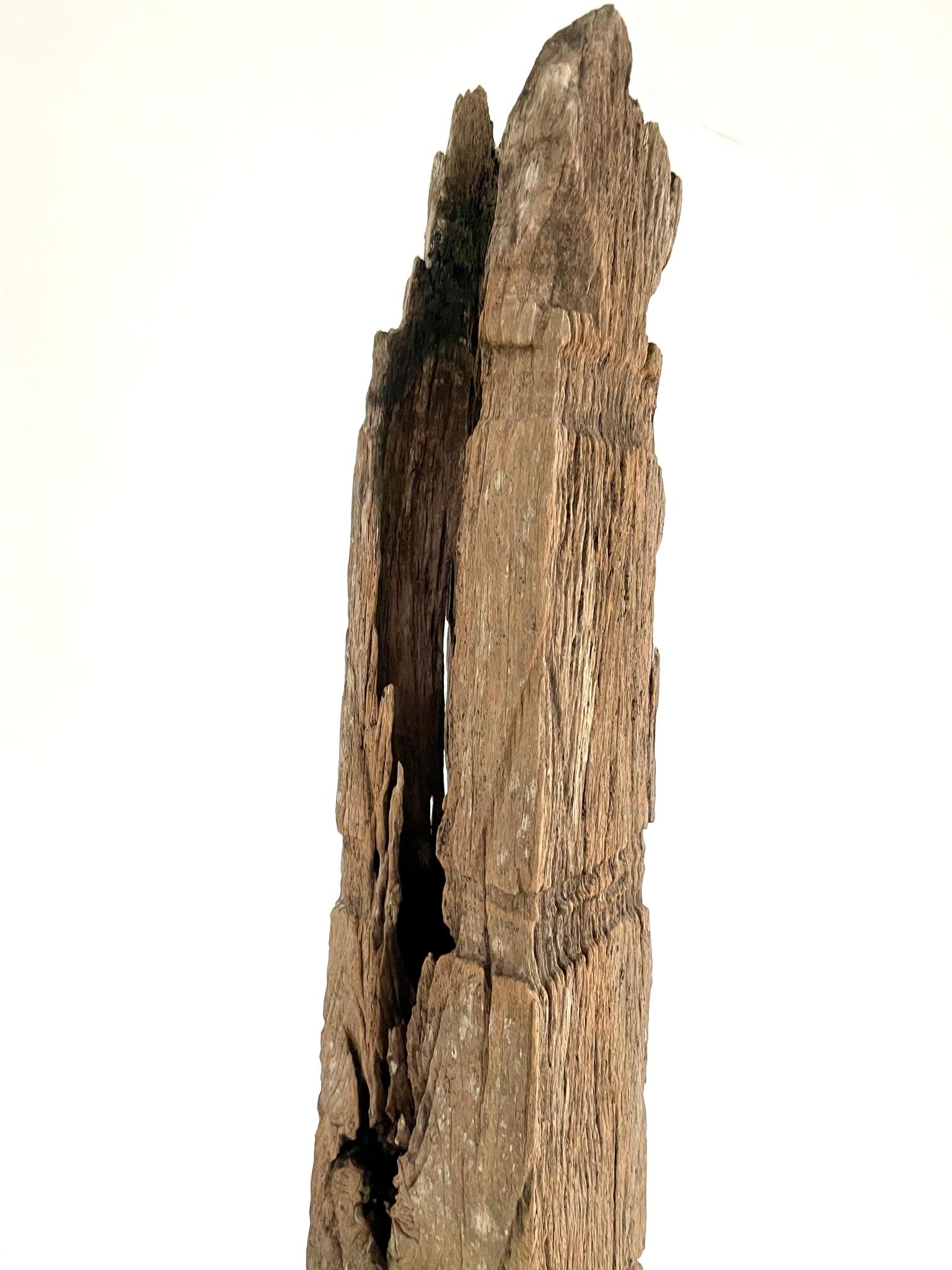Thailändische geschnitzte Holzstupa aus dem 19. im Zustand „Gut“ im Angebot in Atlanta, GA