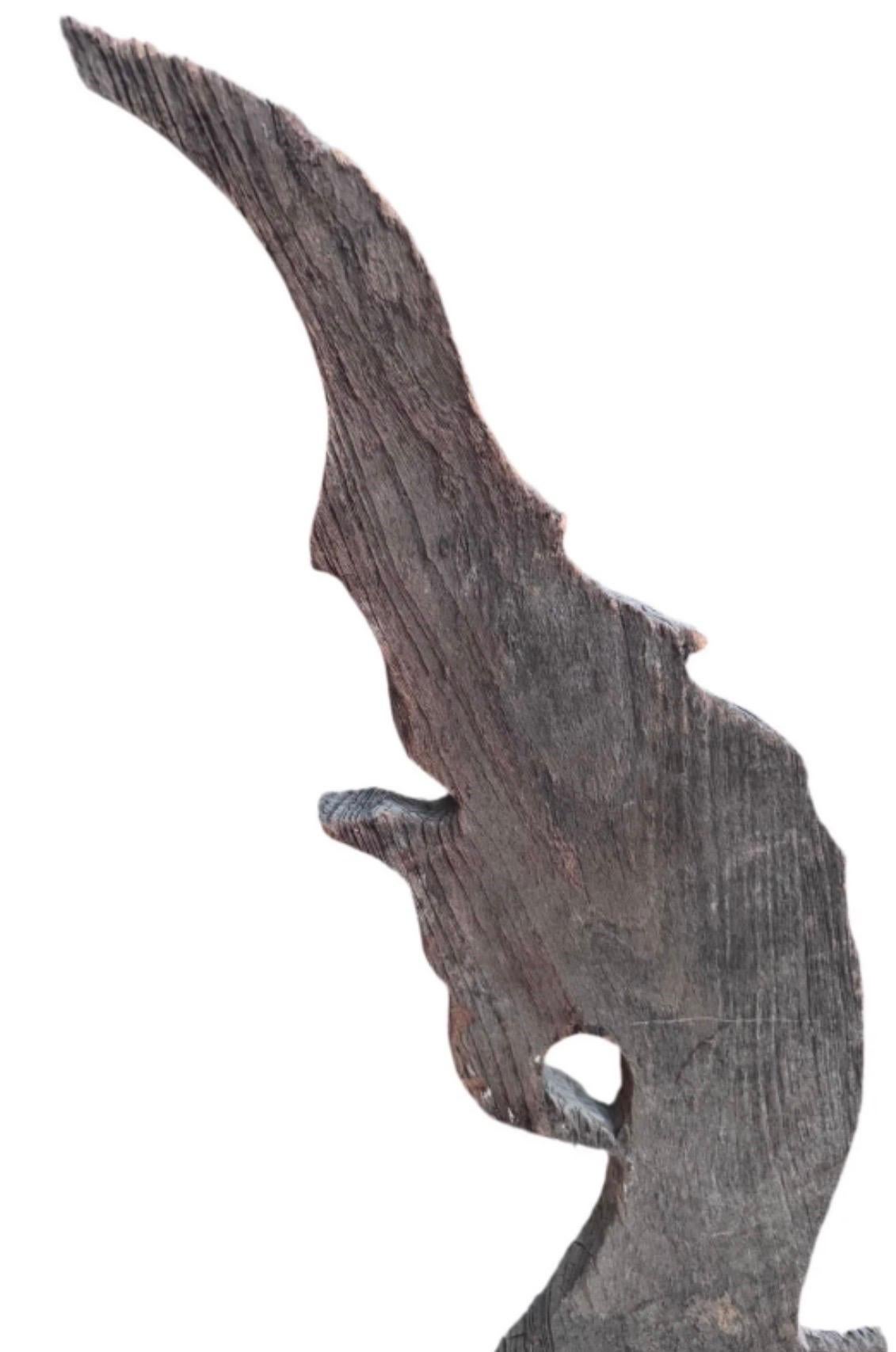 Thaïlandais Épi de faîtage de temple Naga thaïlandais du XIXe siècle en vente