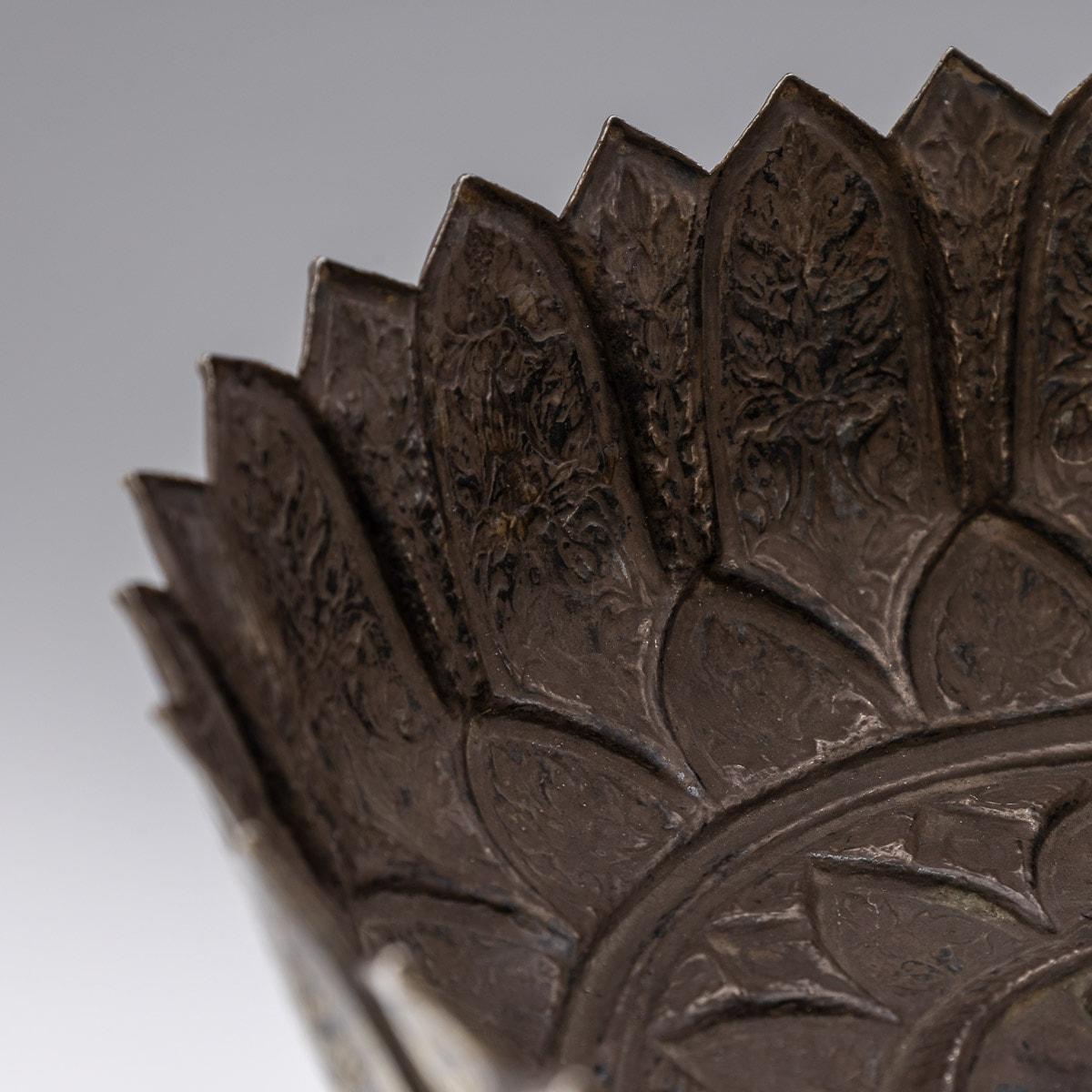 Bol thaïlandais du 19ème siècle en émail niellé massif et argent doré, Siam, vers 1800 en vente 5