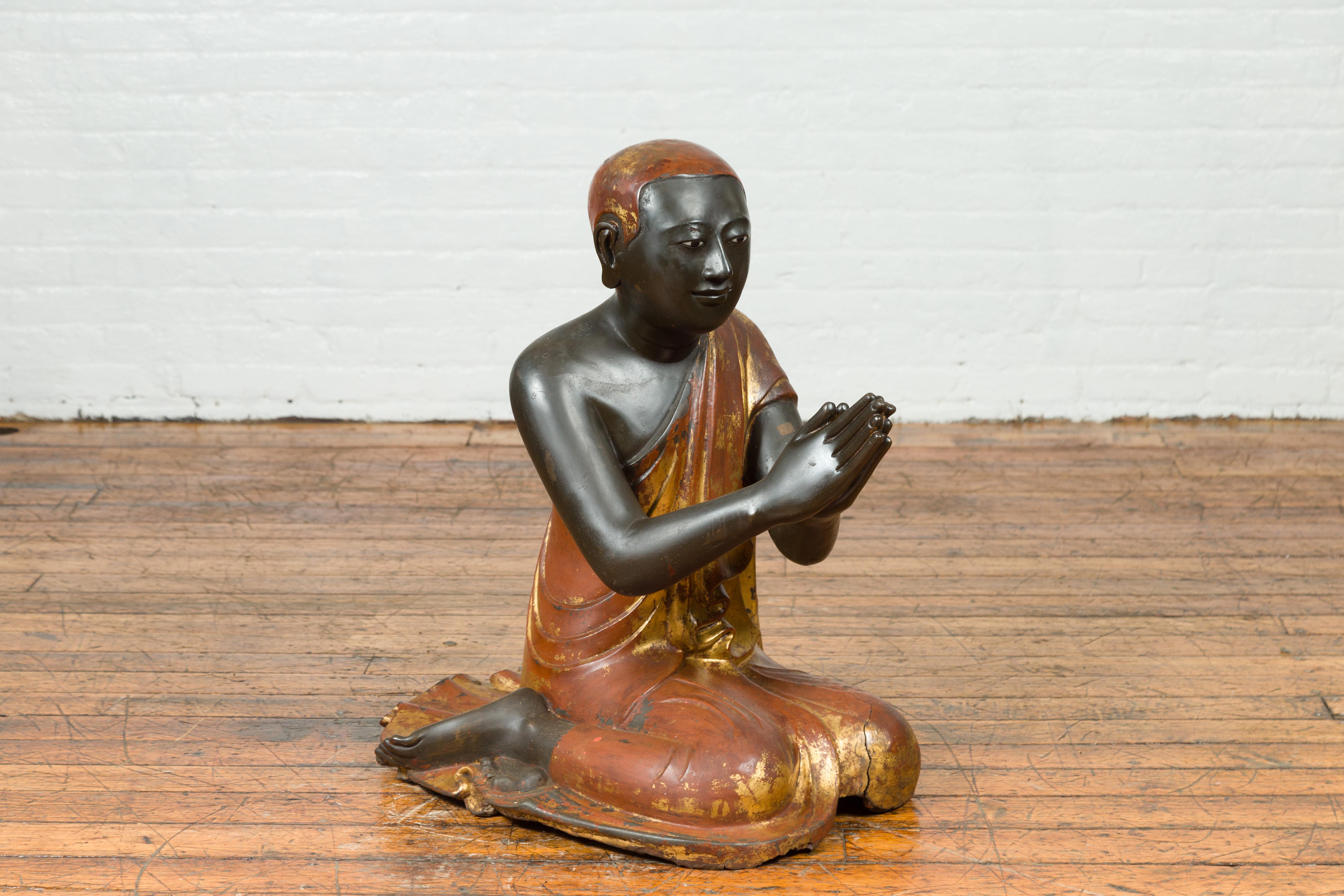 Thai Temple Ceremonial Black Lacquered and Gilt Kneeling Monk Sculpture For Sale 2