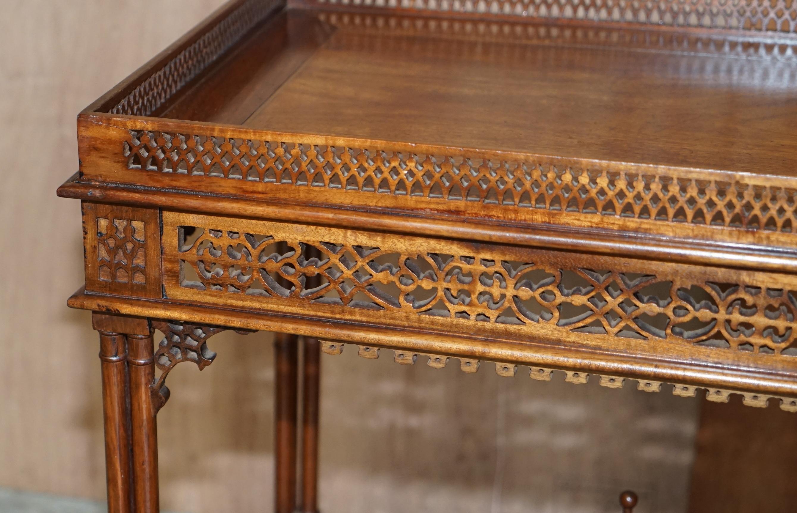 chippendale table