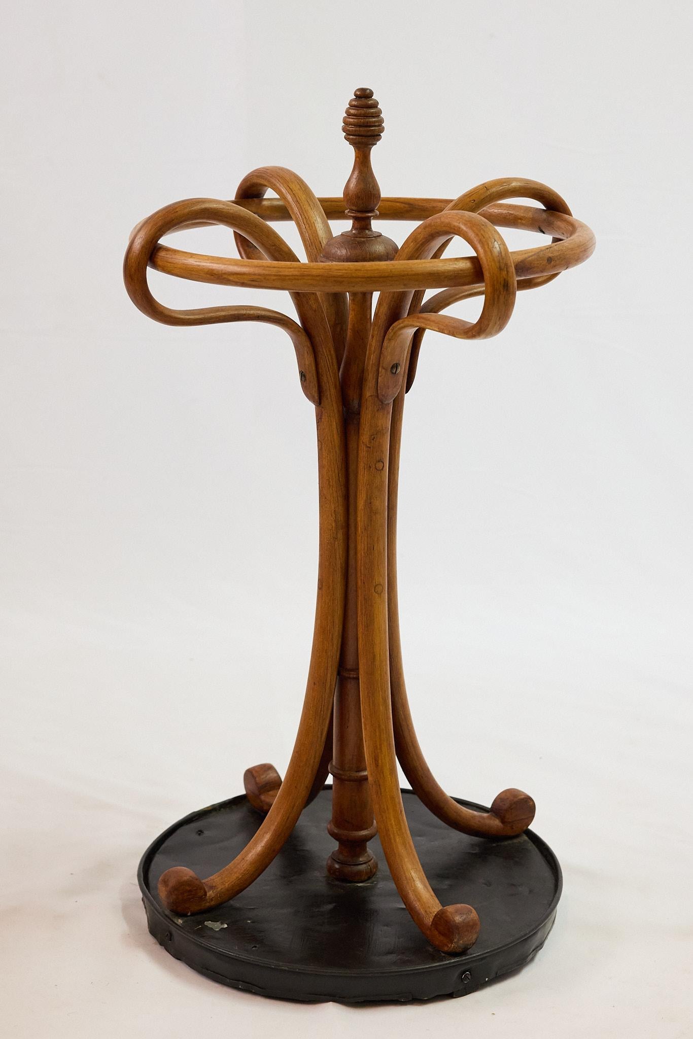 Art Nouveau Portaombrelli in legno curvato Thonet del XIX secolo, Vienna in vendita