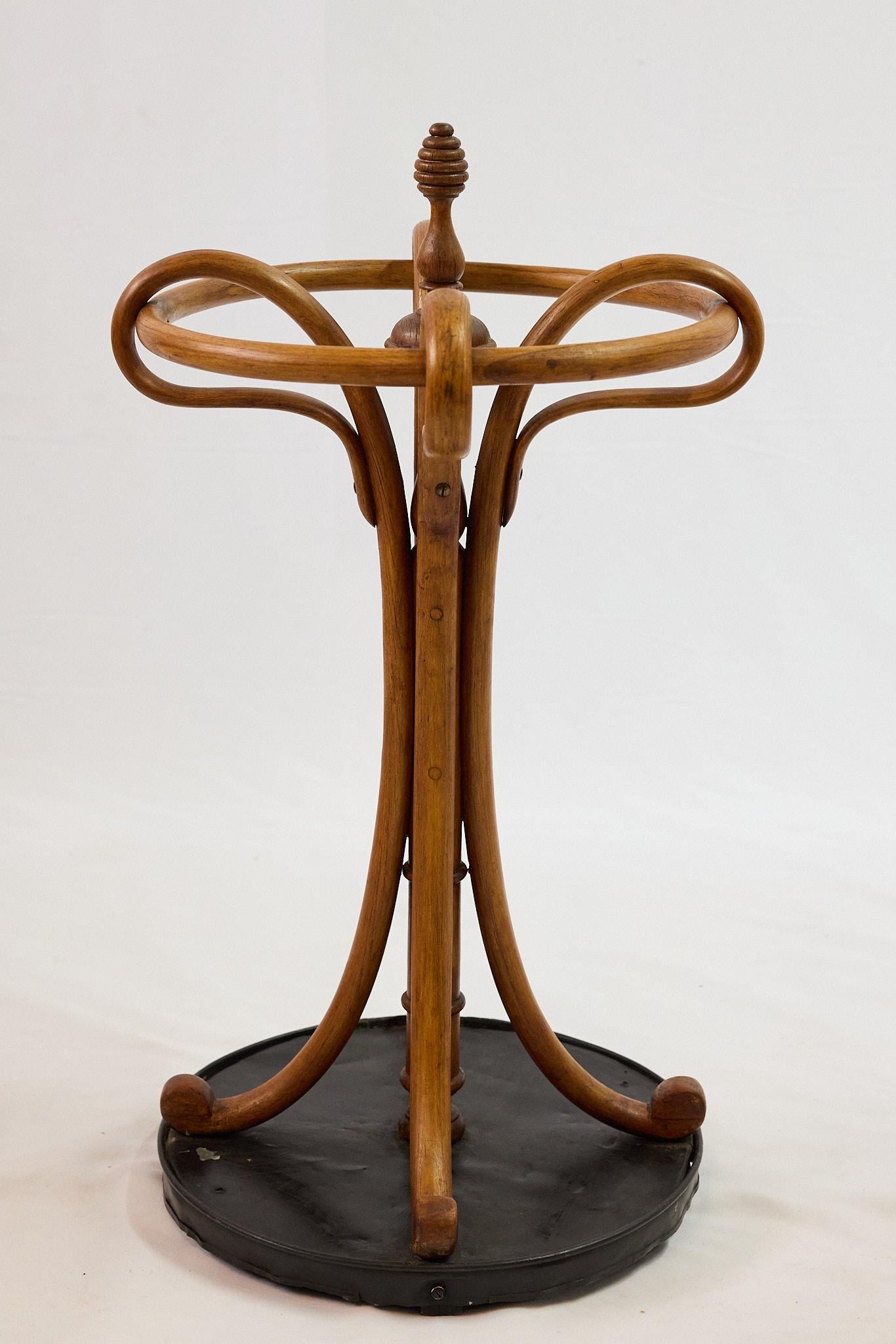 Austriaco Portaombrelli in legno curvato Thonet del XIX secolo, Vienna in vendita